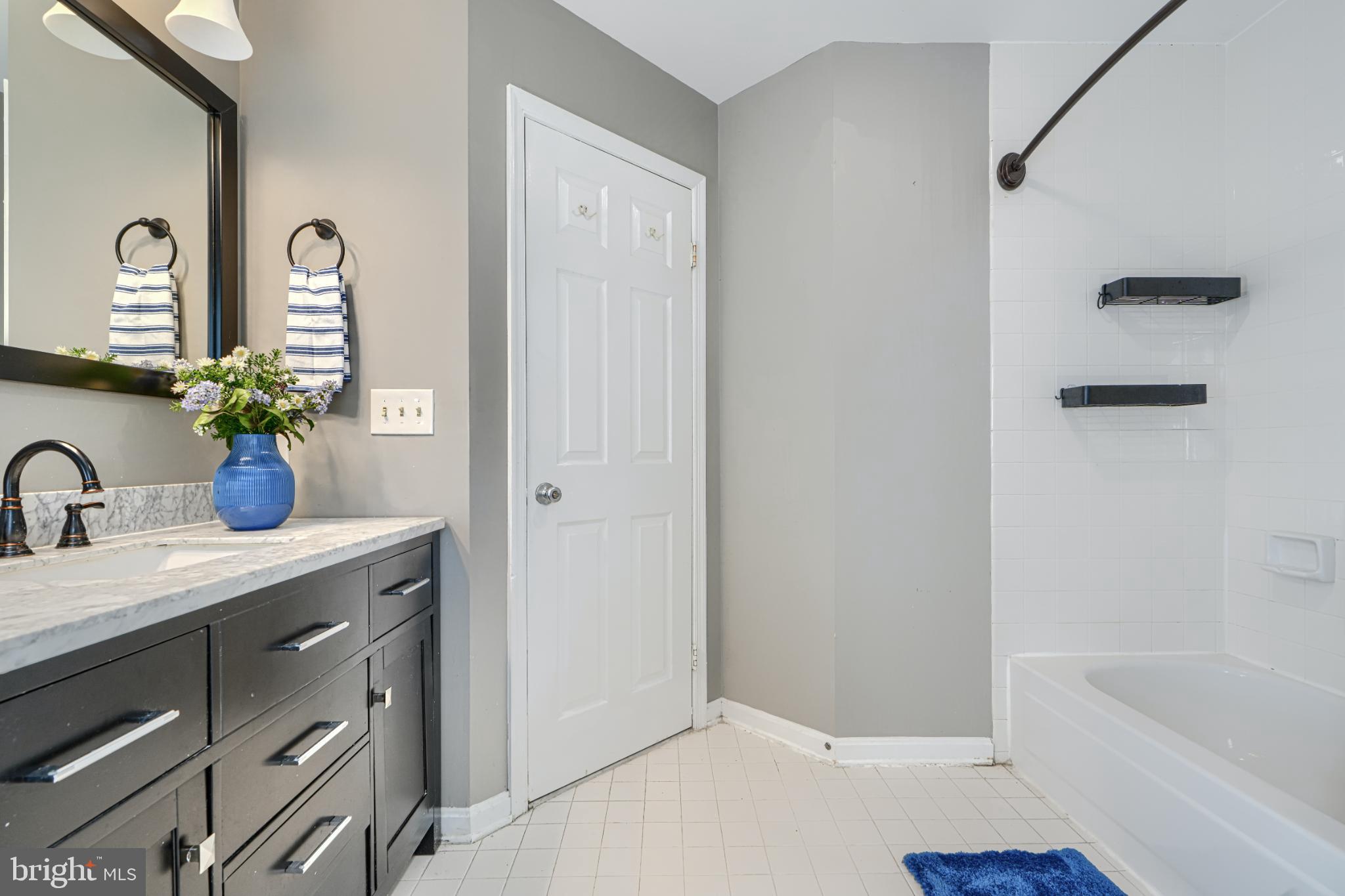 HUNTERS RUN - Residential