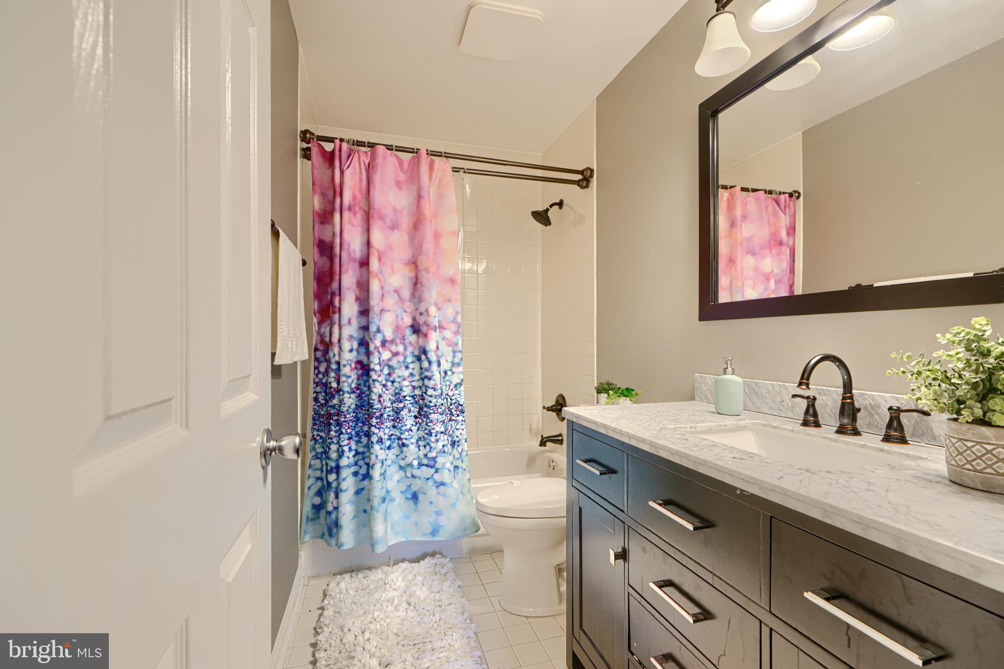 HUNTERS RUN - Residential