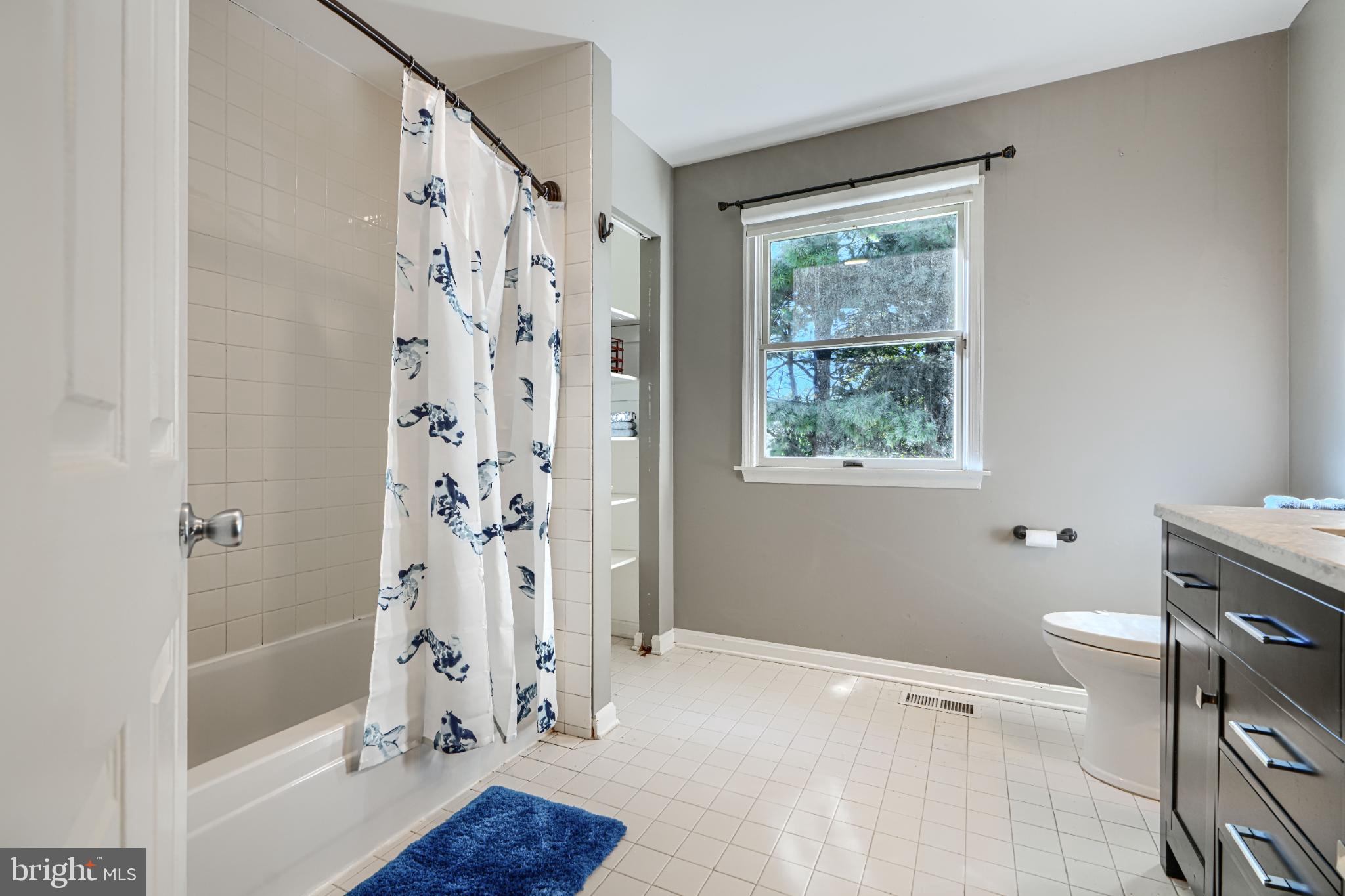 HUNTERS RUN - Residential