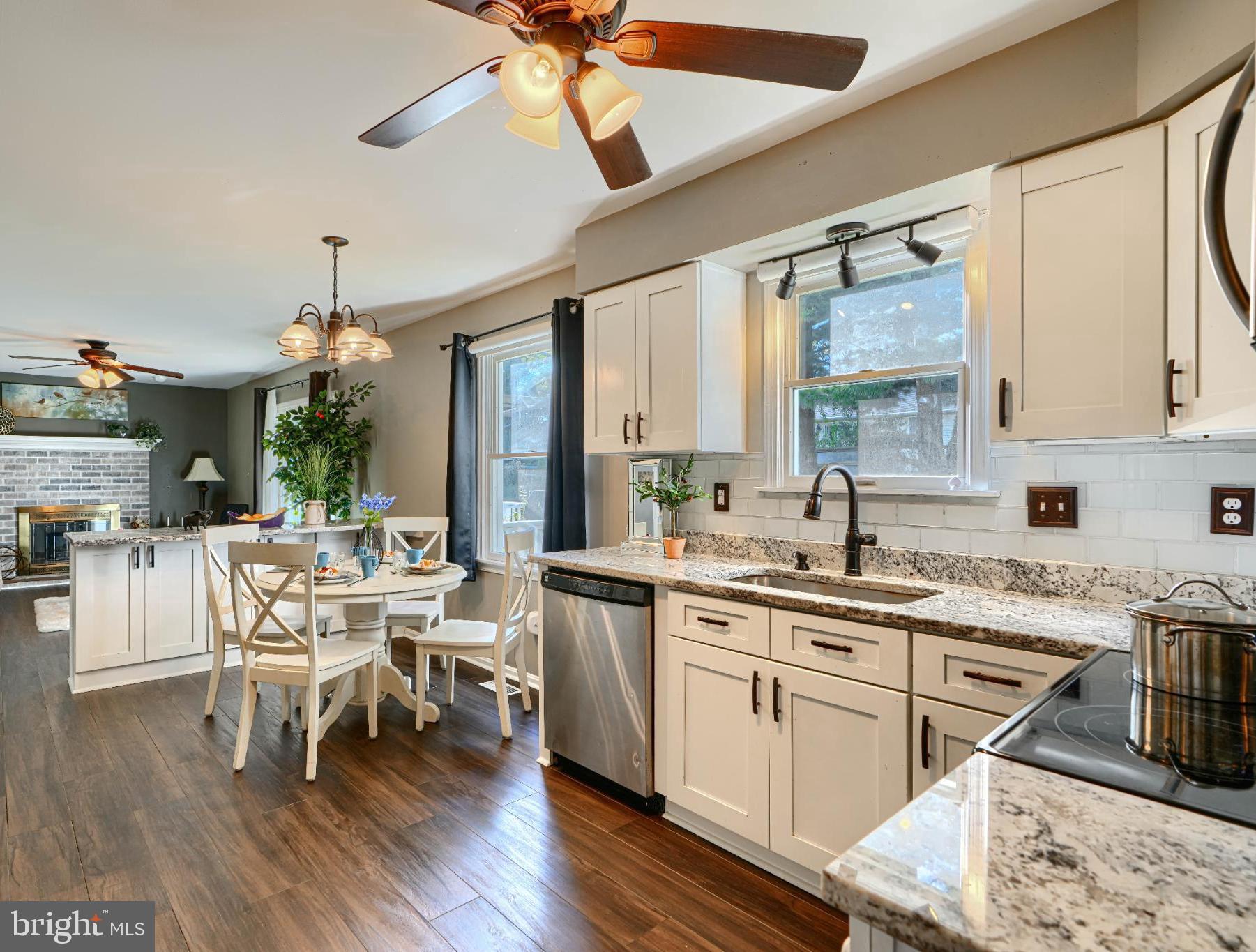 HUNTERS RUN - Residential
