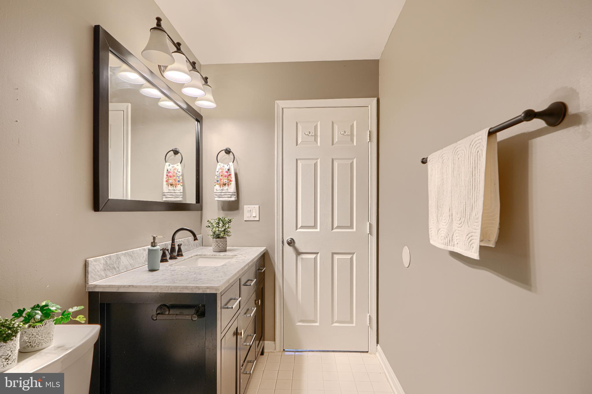 HUNTERS RUN - Residential
