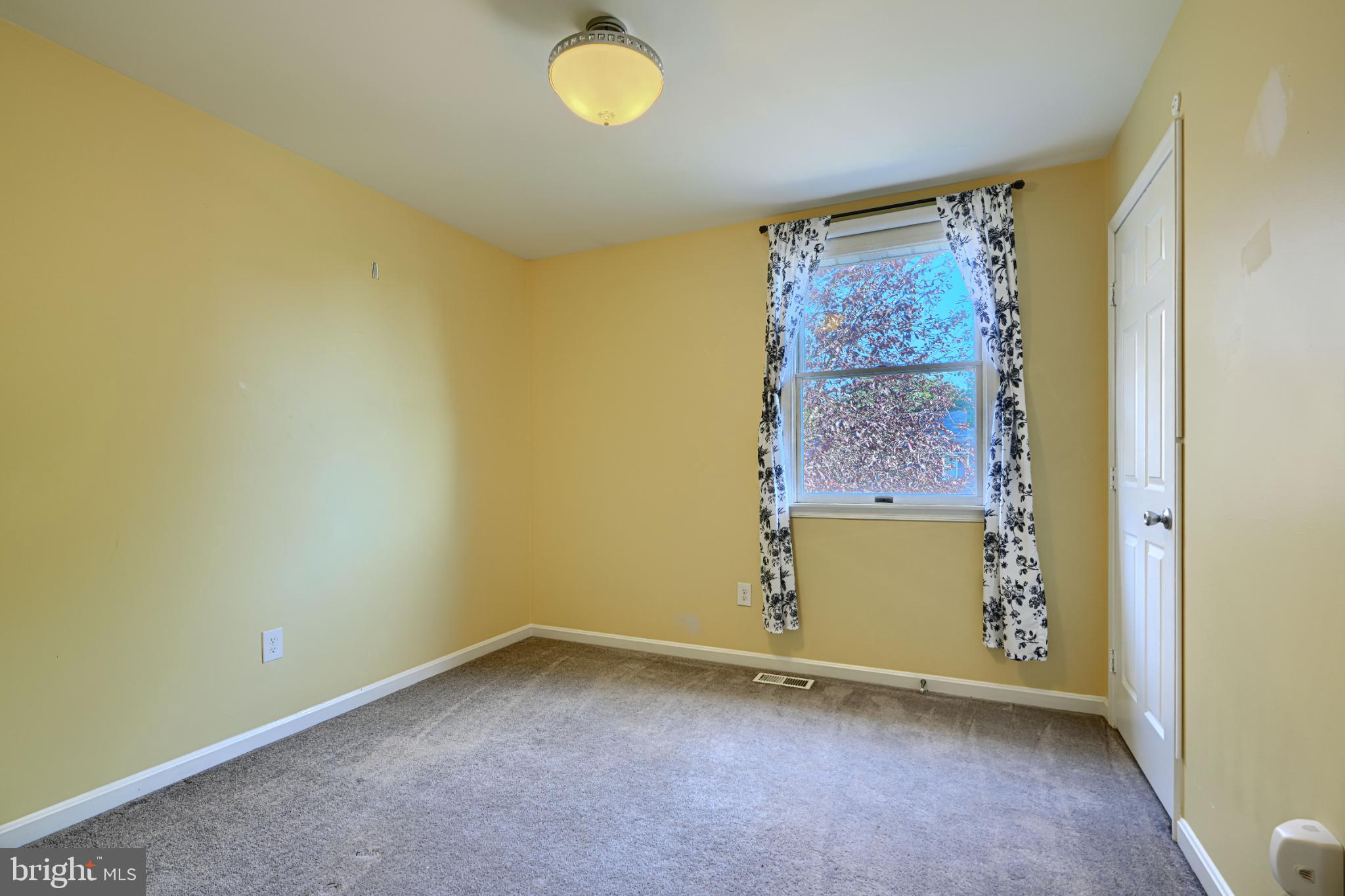 HUNTERS RUN - Residential