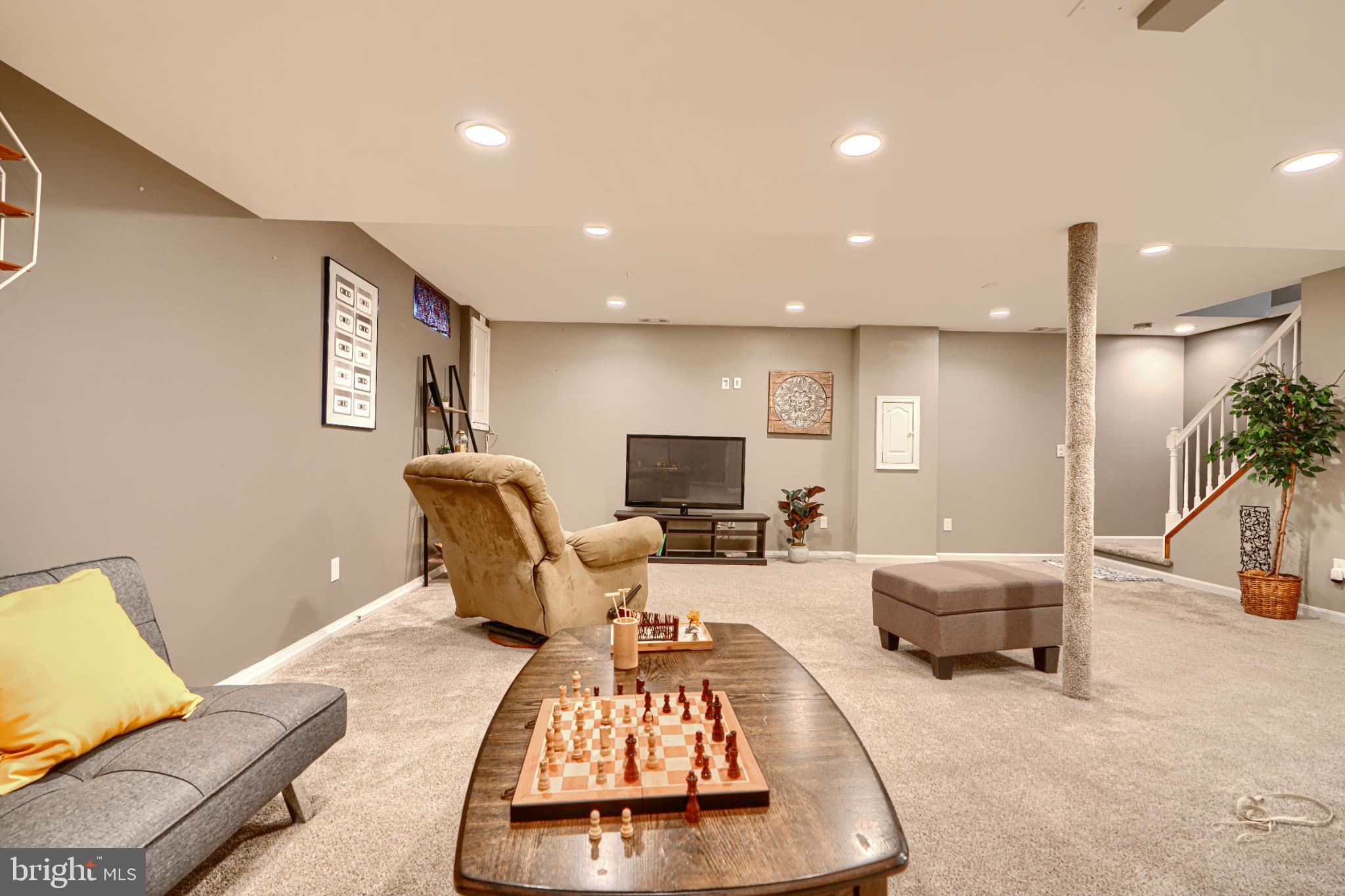 HUNTERS RUN - Residential
