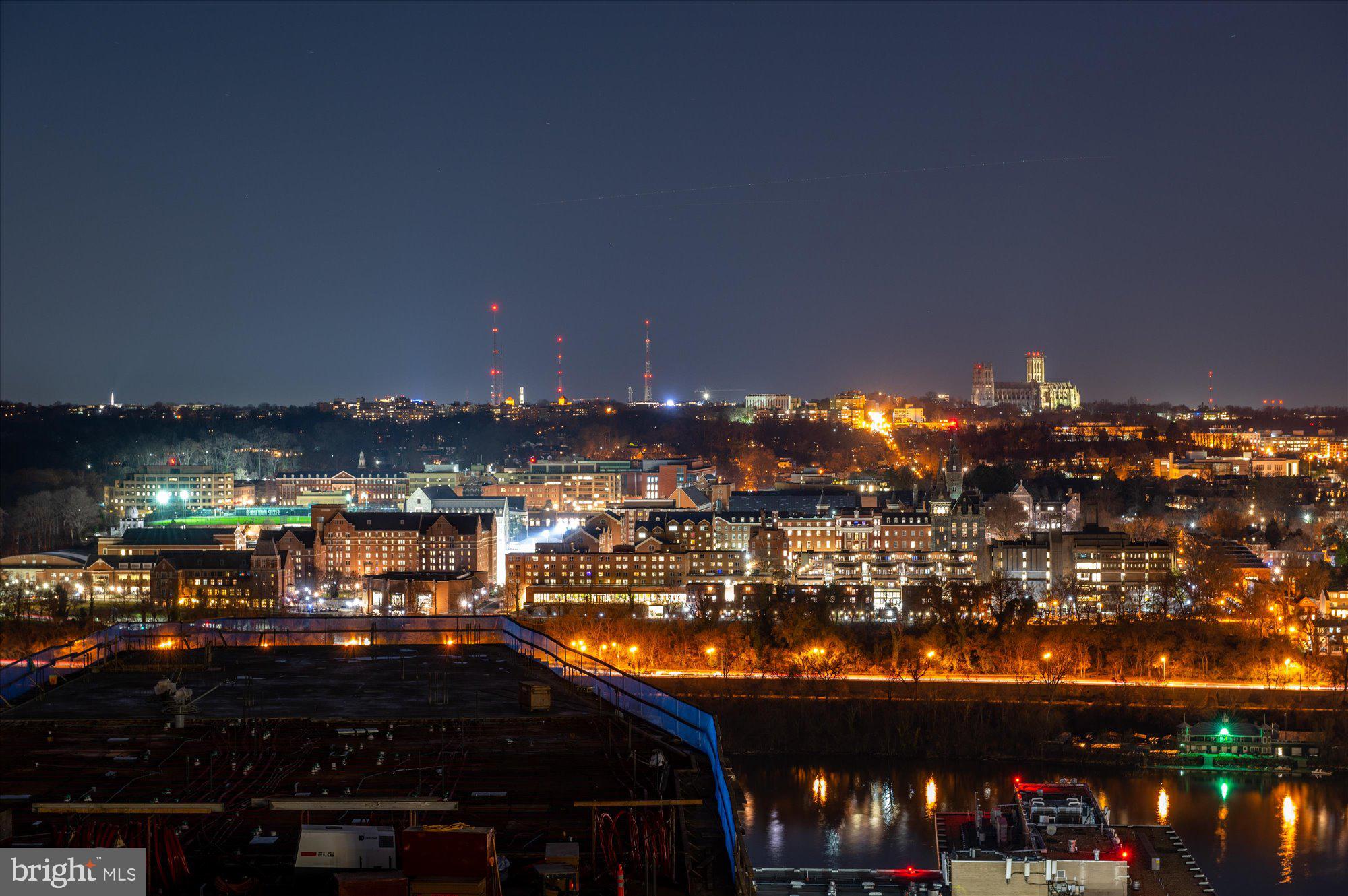 TURNBERRY TOWER - Residential