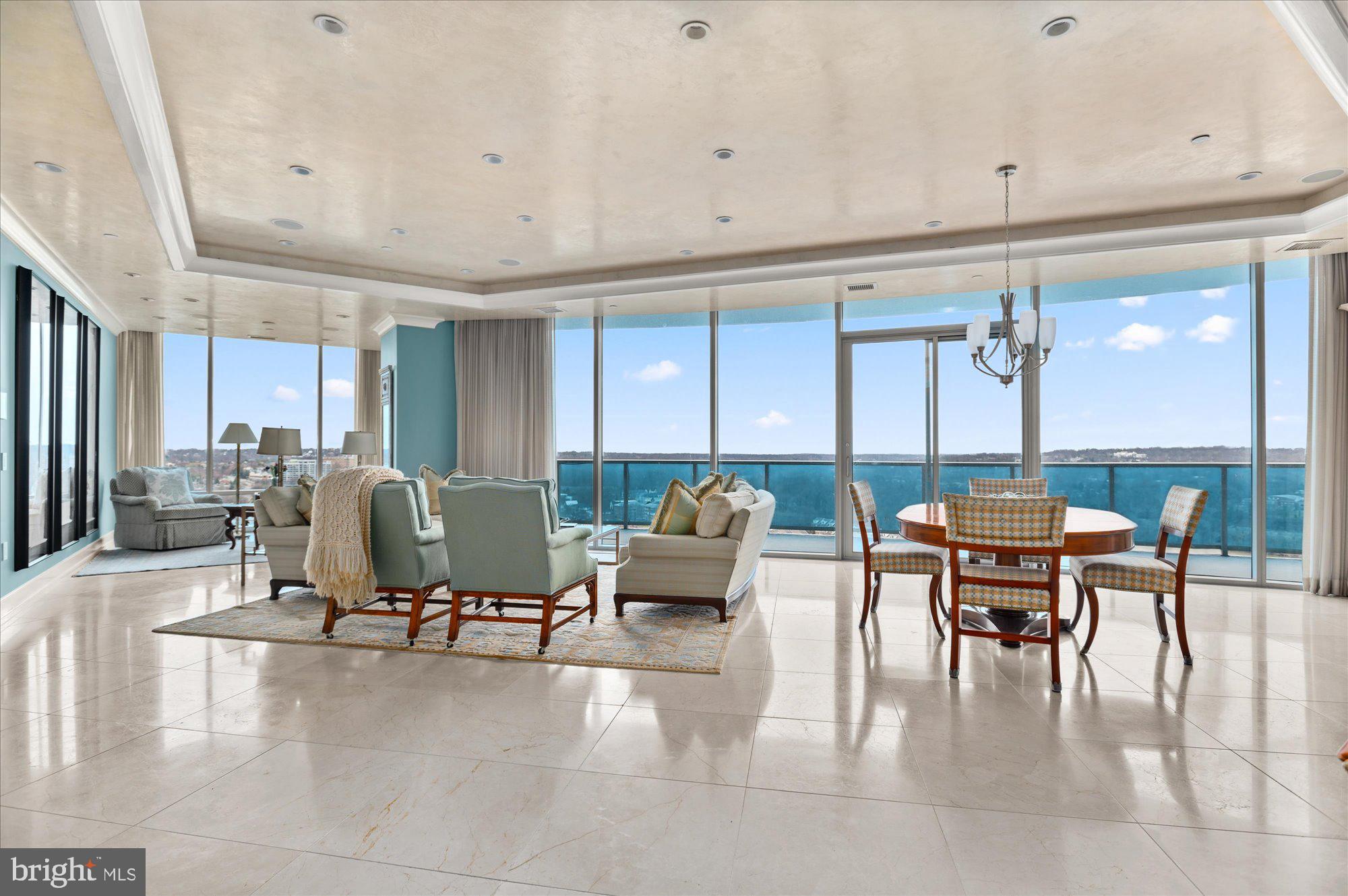 TURNBERRY TOWER - Residential