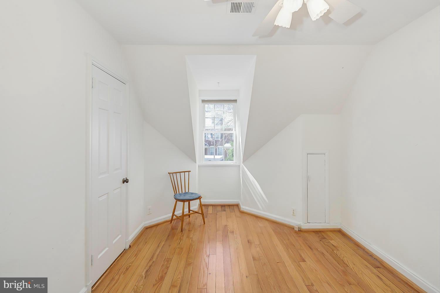 FAIRLINGTON GLEN - Residential