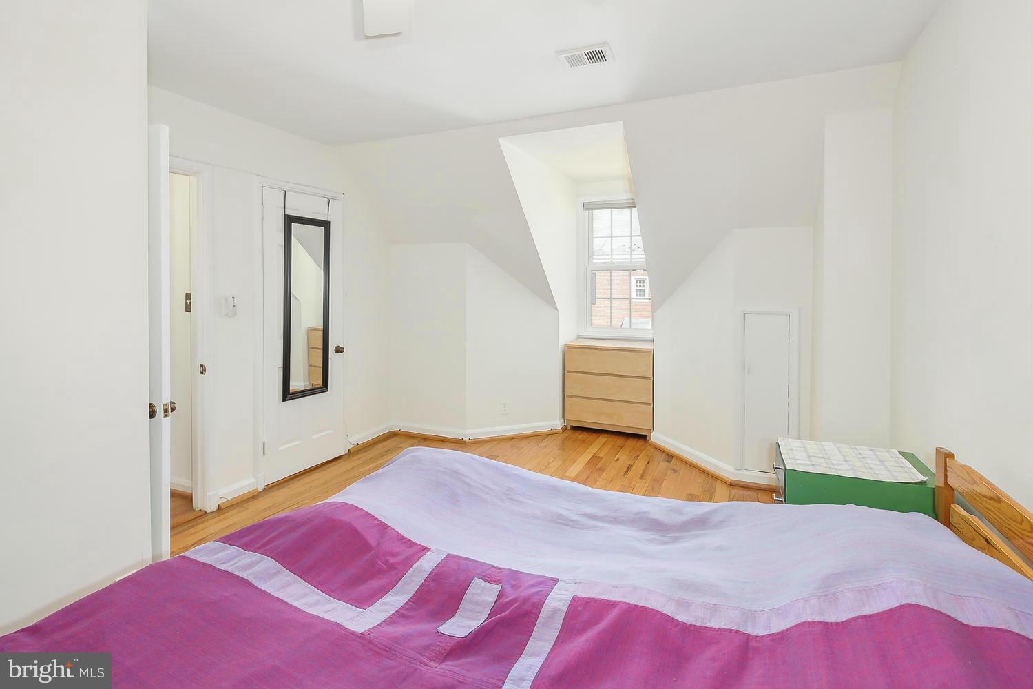 FAIRLINGTON GLEN - Residential