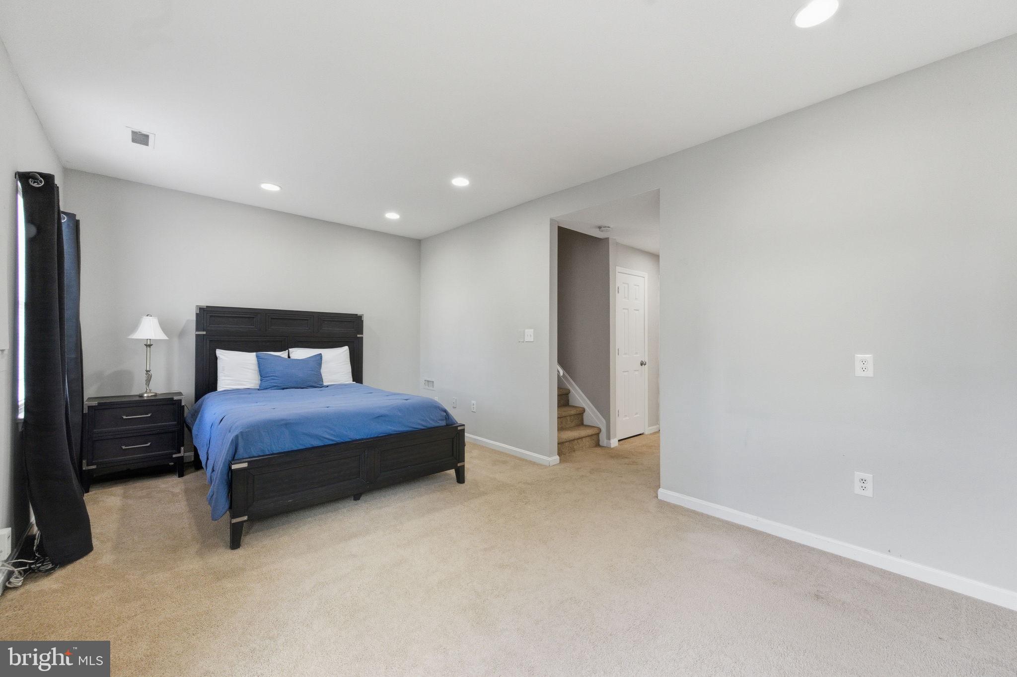 SALEM STATION - Residential Lease