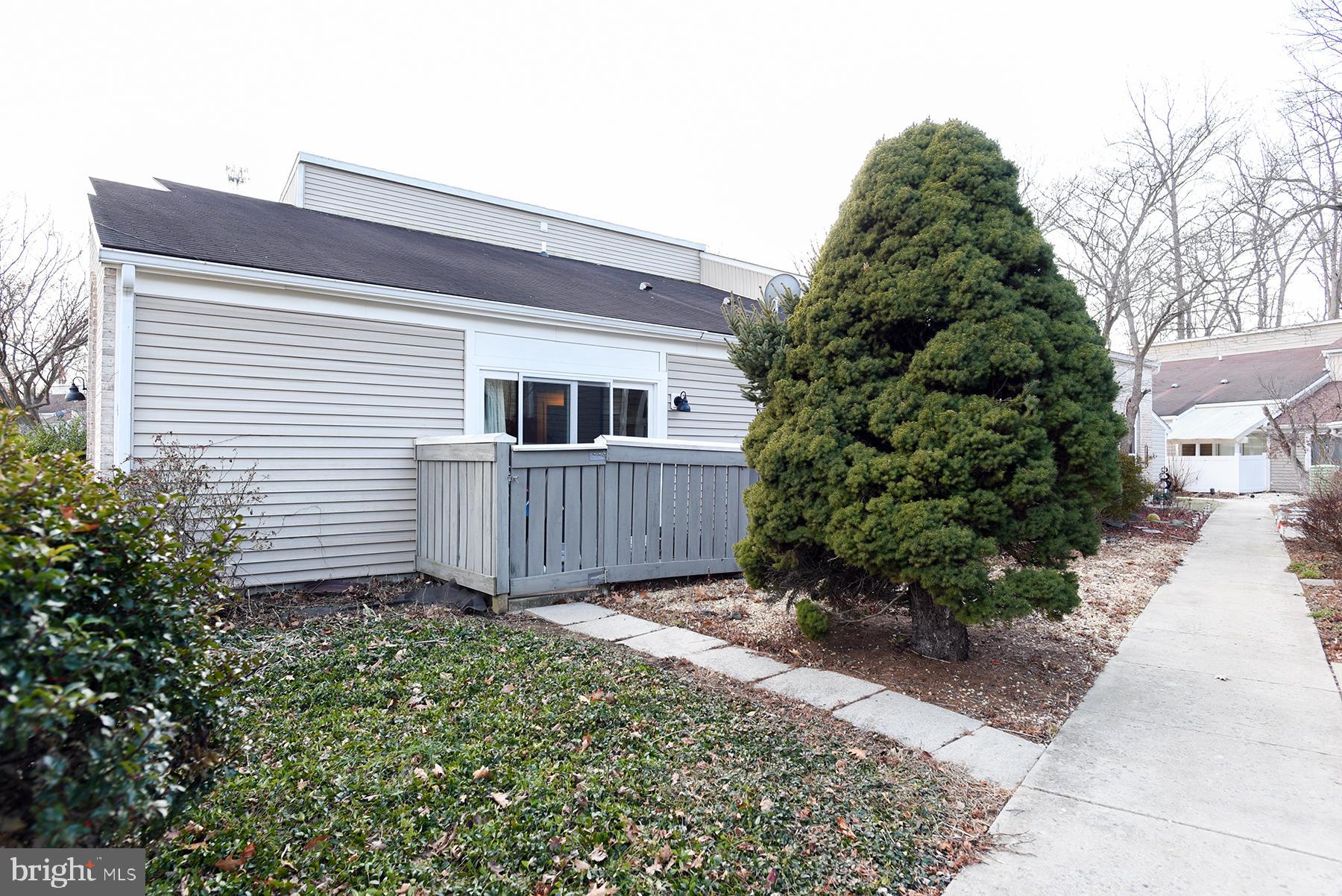 1507 KENSINGTON DRIVE