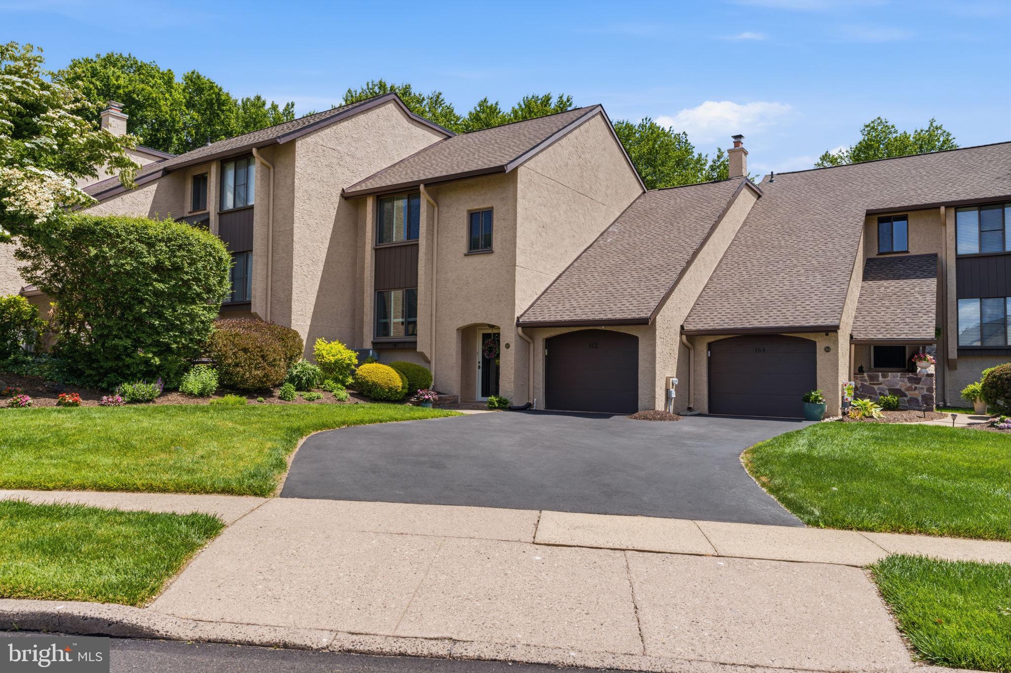 162 GOLF CLUB DRIVE