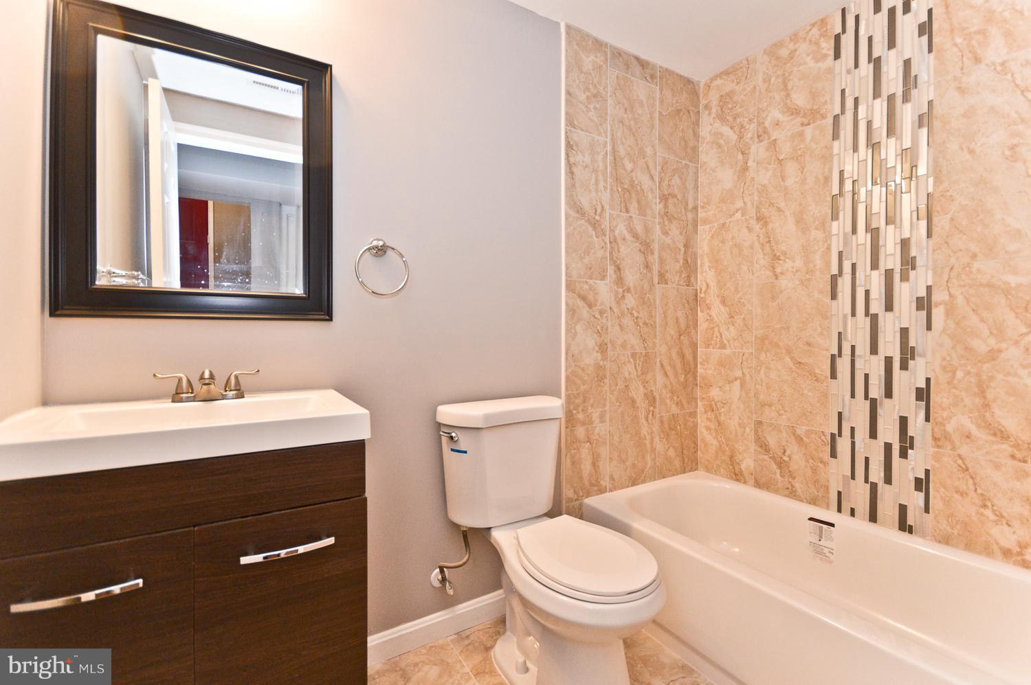 MARLTON - Residential