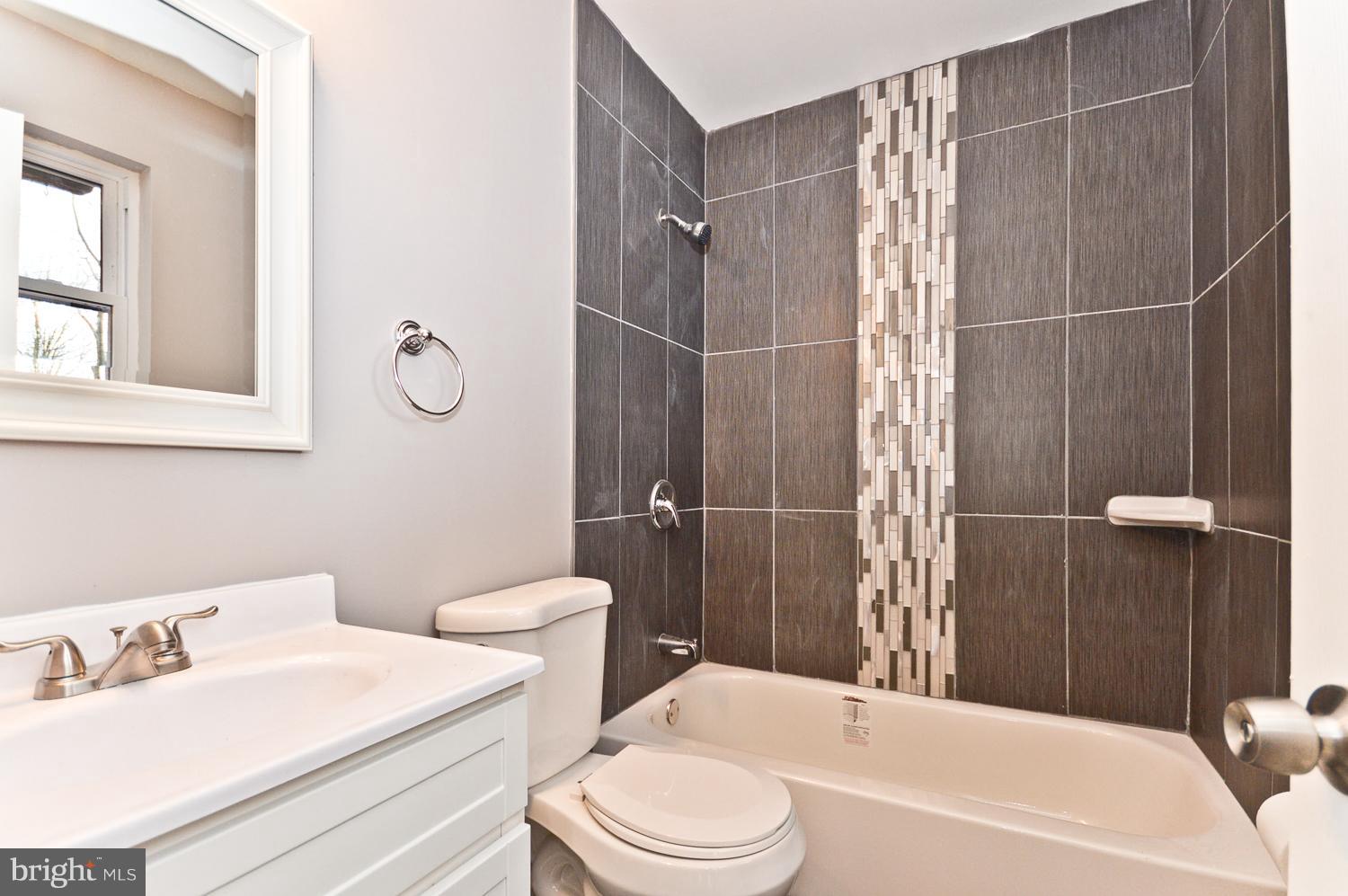 MARLTON - Residential