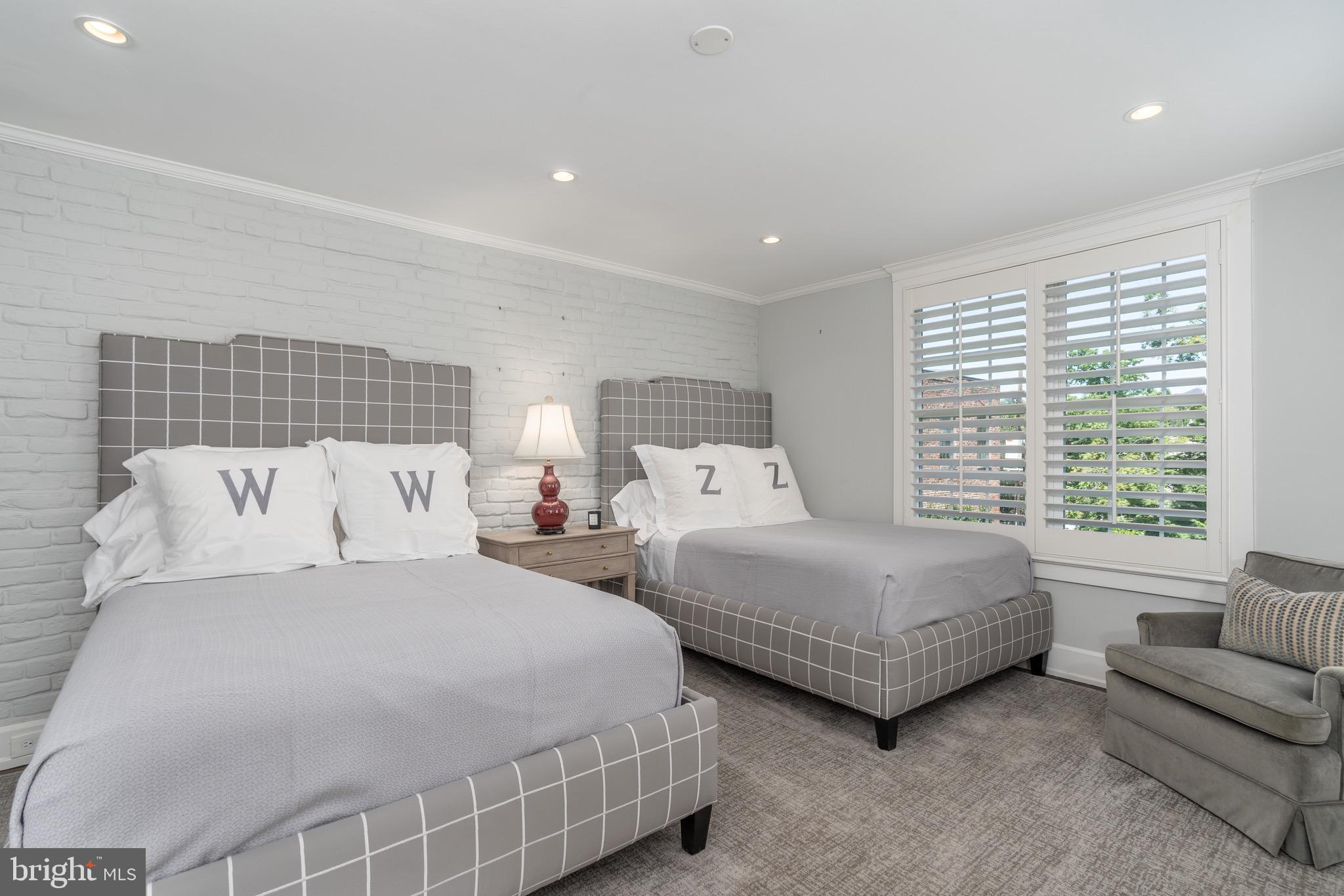 GEORGETOWN - Residential