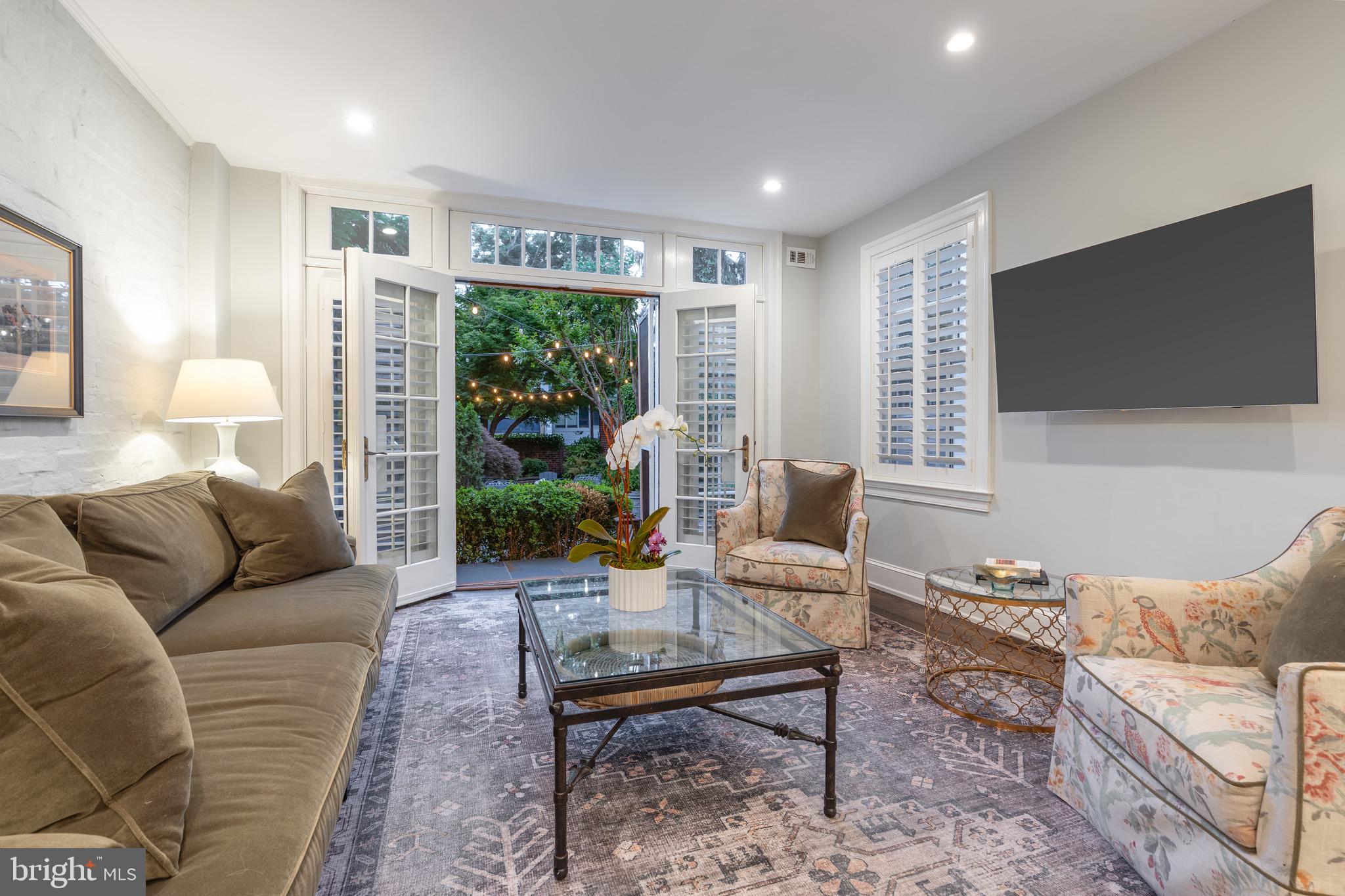 GEORGETOWN - Residential