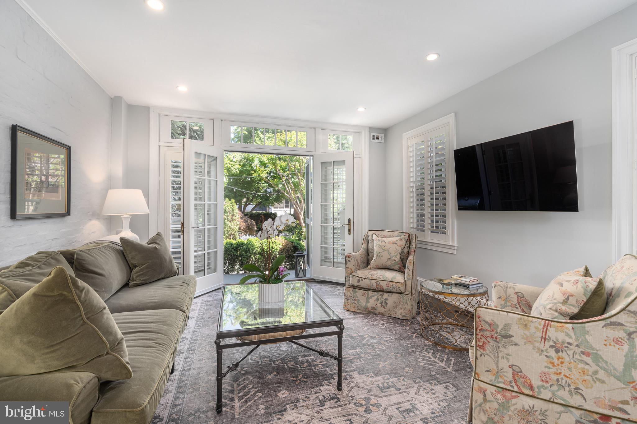 GEORGETOWN - Residential