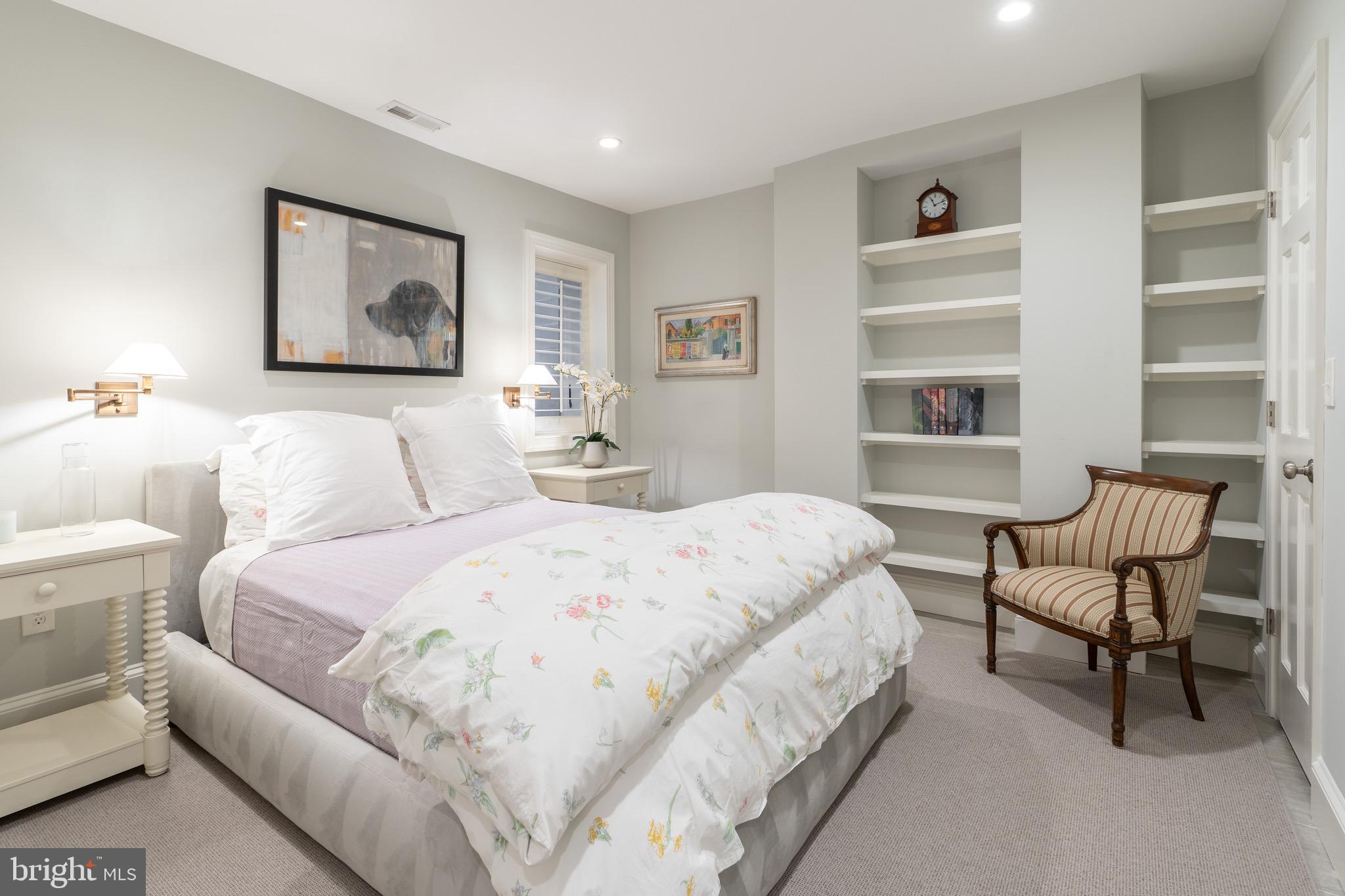 GEORGETOWN - Residential