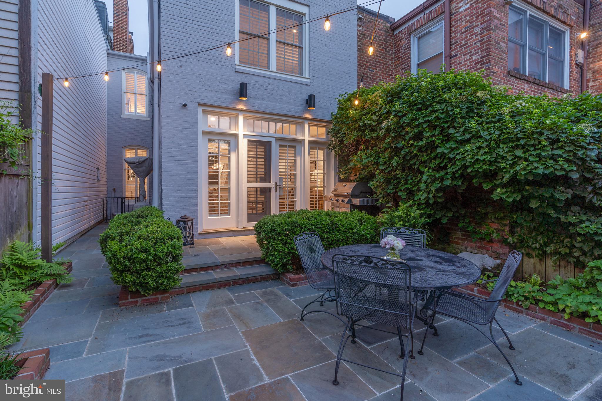 GEORGETOWN - Residential