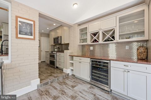 Tiny photo for 539 E Nelson Avenue E, ALEXANDRIA, VA 22301 (MLS # VAAX2059200)