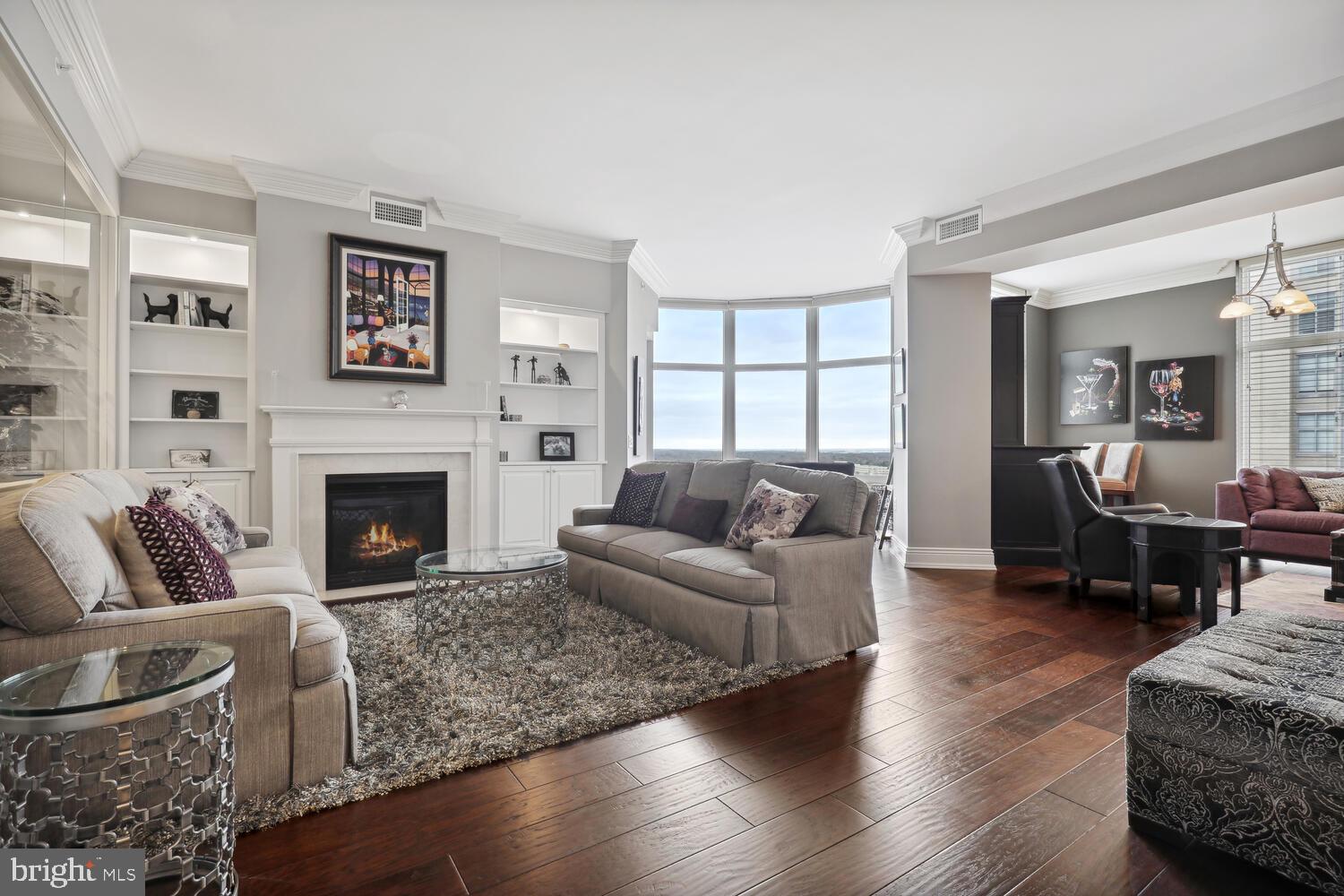 MIDTOWN AT RESTON TOWN CENTER - Residential