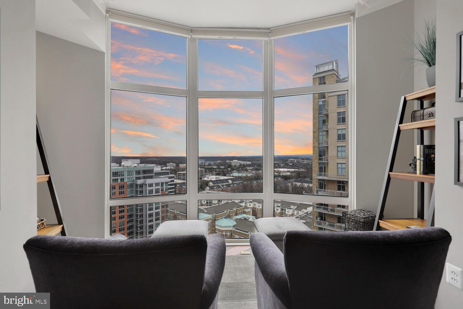 MIDTOWN AT RESTON TOWN CENTER - Residential