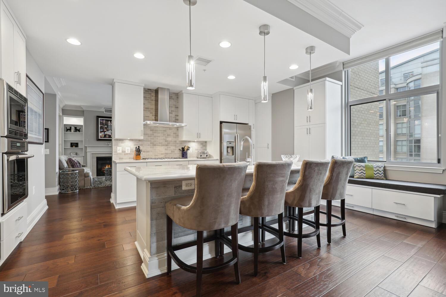 MIDTOWN AT RESTON TOWN CENTER - Residential