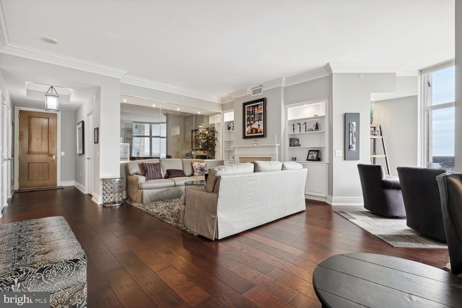 MIDTOWN AT RESTON TOWN CENTER - Residential