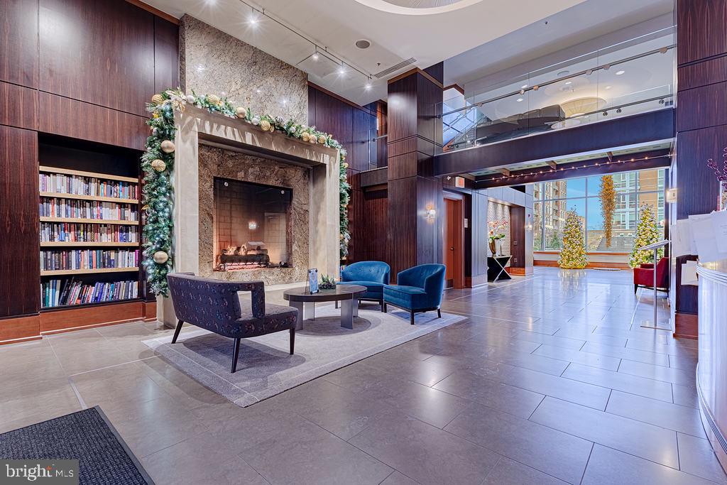 MIDTOWN AT RESTON TOWN CENTER - Residential