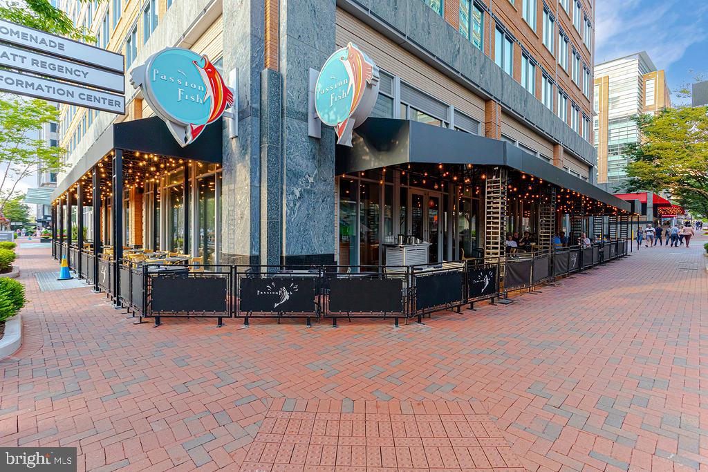 MIDTOWN AT RESTON TOWN CENTER - Residential