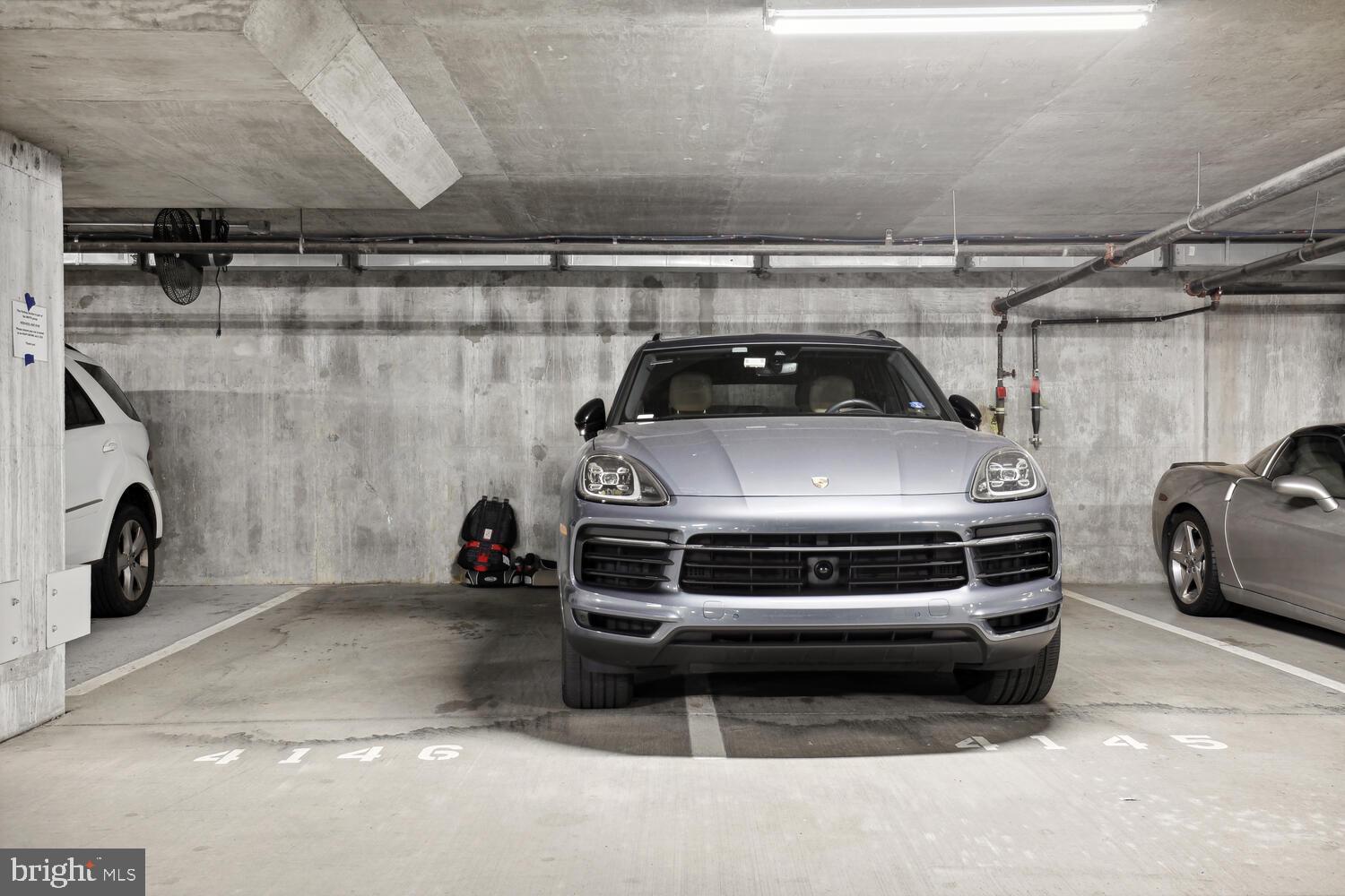 MIDTOWN AT RESTON TOWN CENTER - Residential