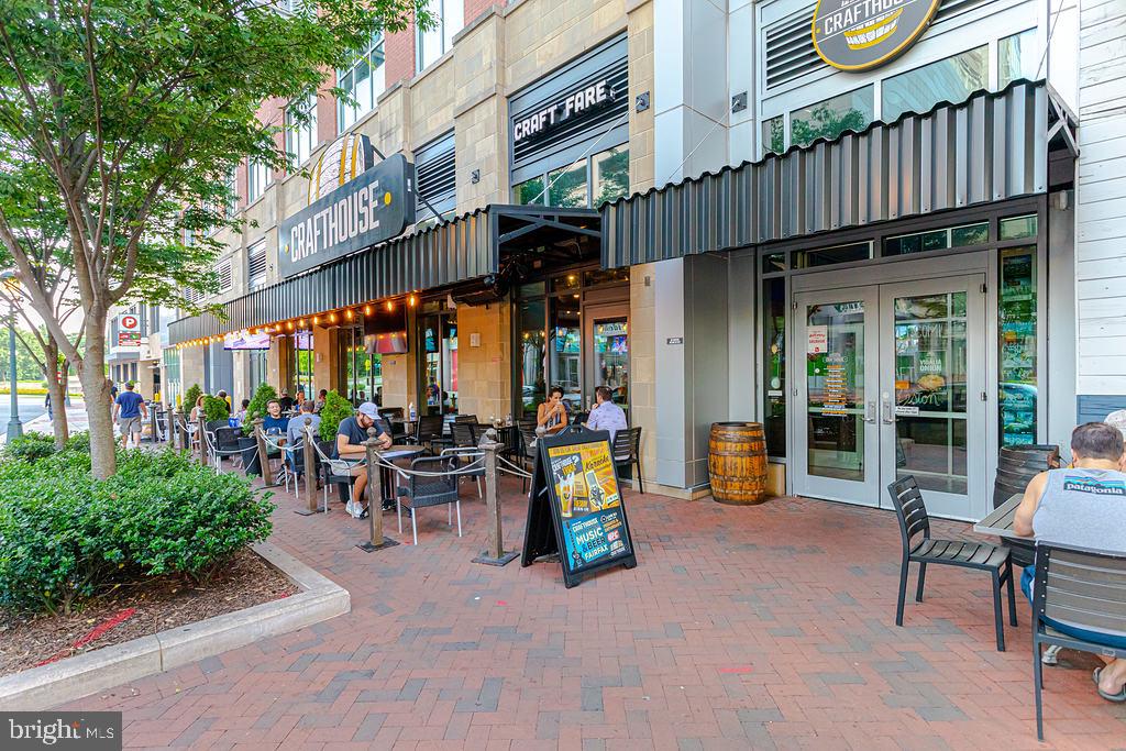 MIDTOWN AT RESTON TOWN CENTER - Residential