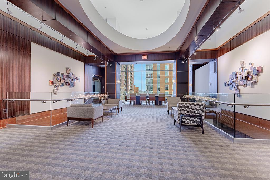 MIDTOWN AT RESTON TOWN CENTER - Residential