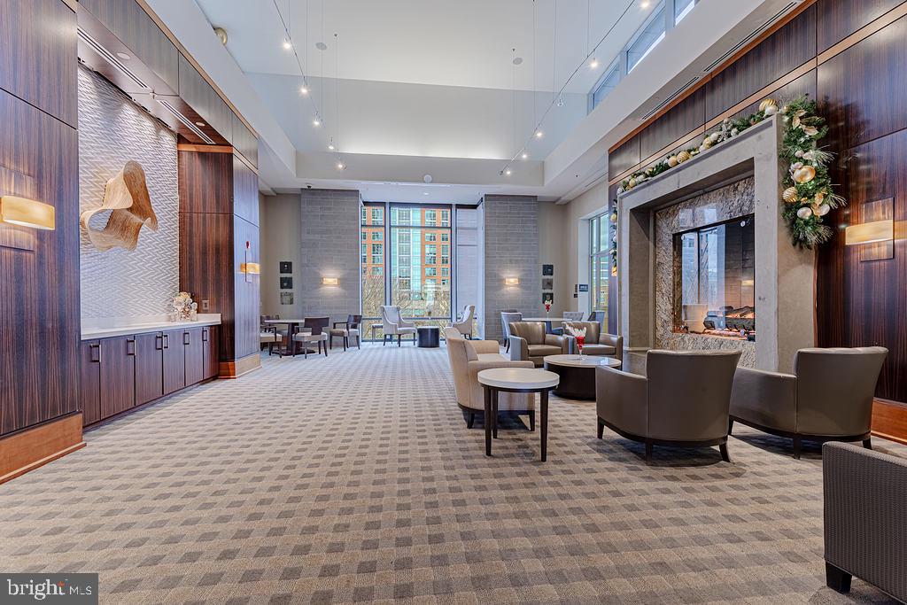 MIDTOWN AT RESTON TOWN CENTER - Residential