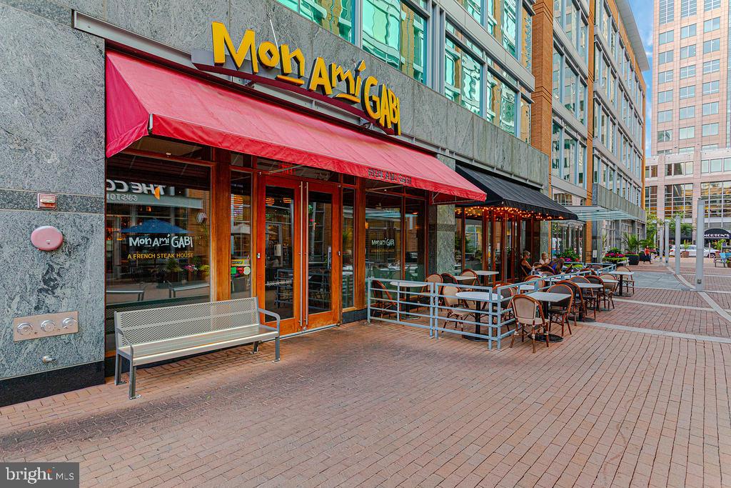 MIDTOWN AT RESTON TOWN CENTER - Residential