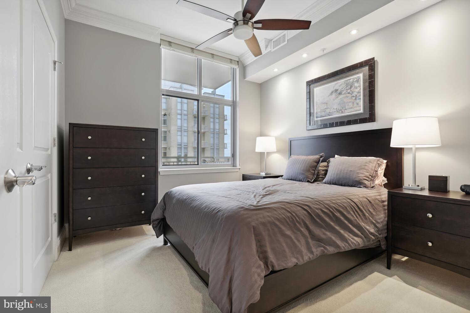 MIDTOWN AT RESTON TOWN CENTER - Residential