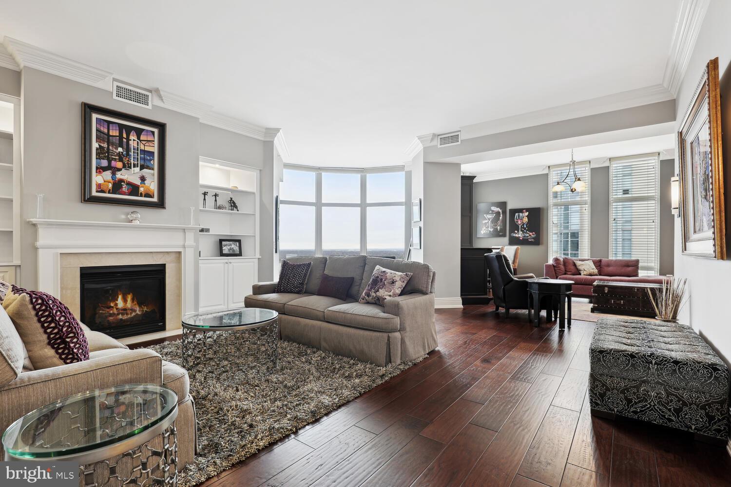 MIDTOWN AT RESTON TOWN CENTER - Residential