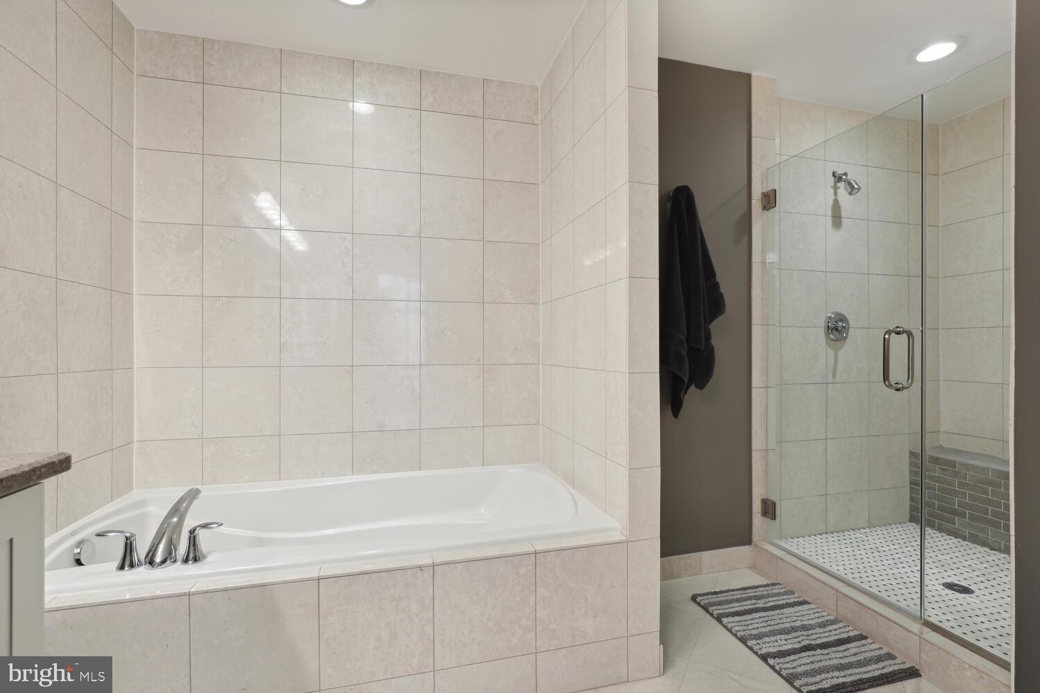 MIDTOWN AT RESTON TOWN CENTER - Residential