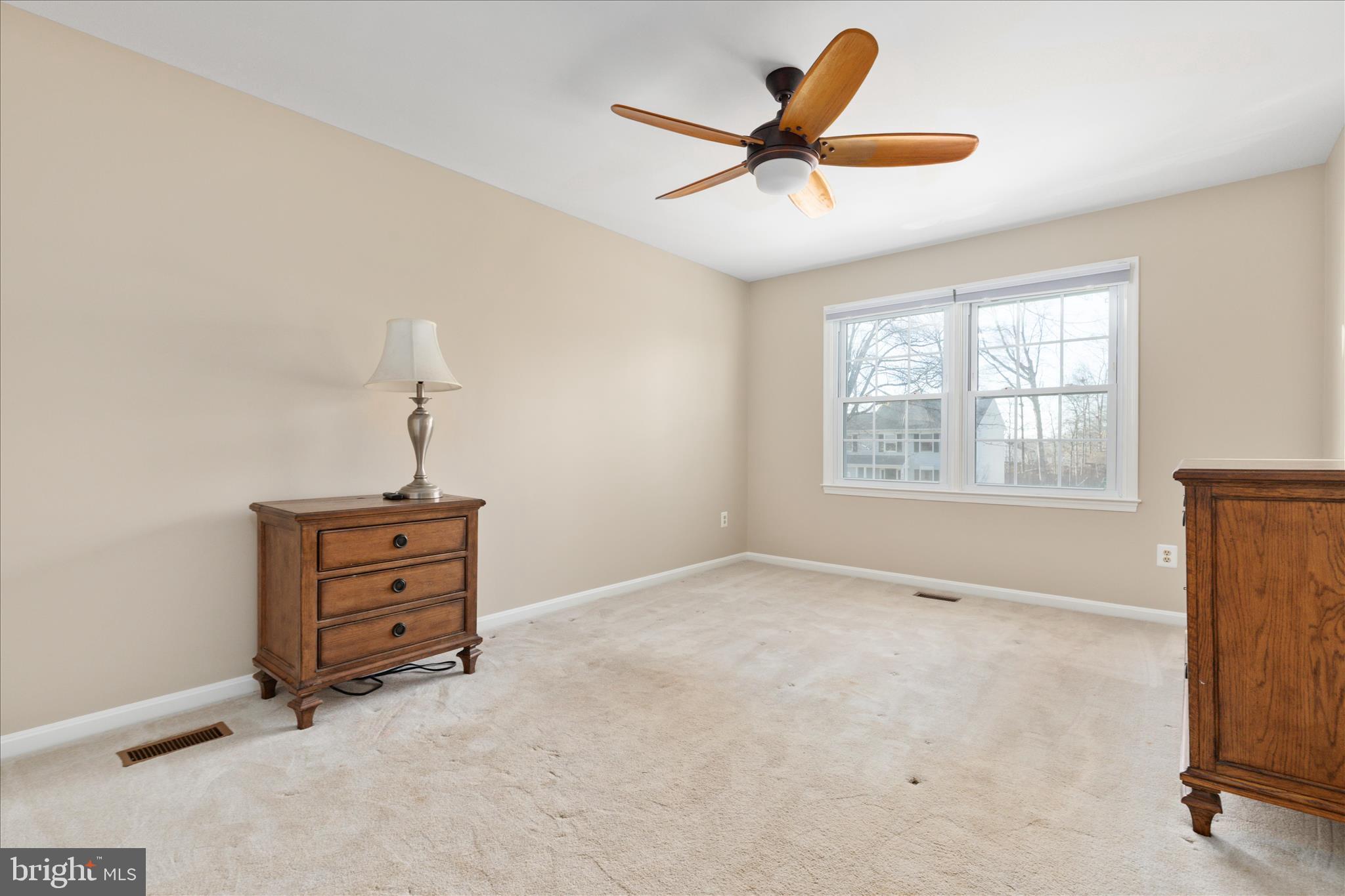 LEE MANOR - Residential