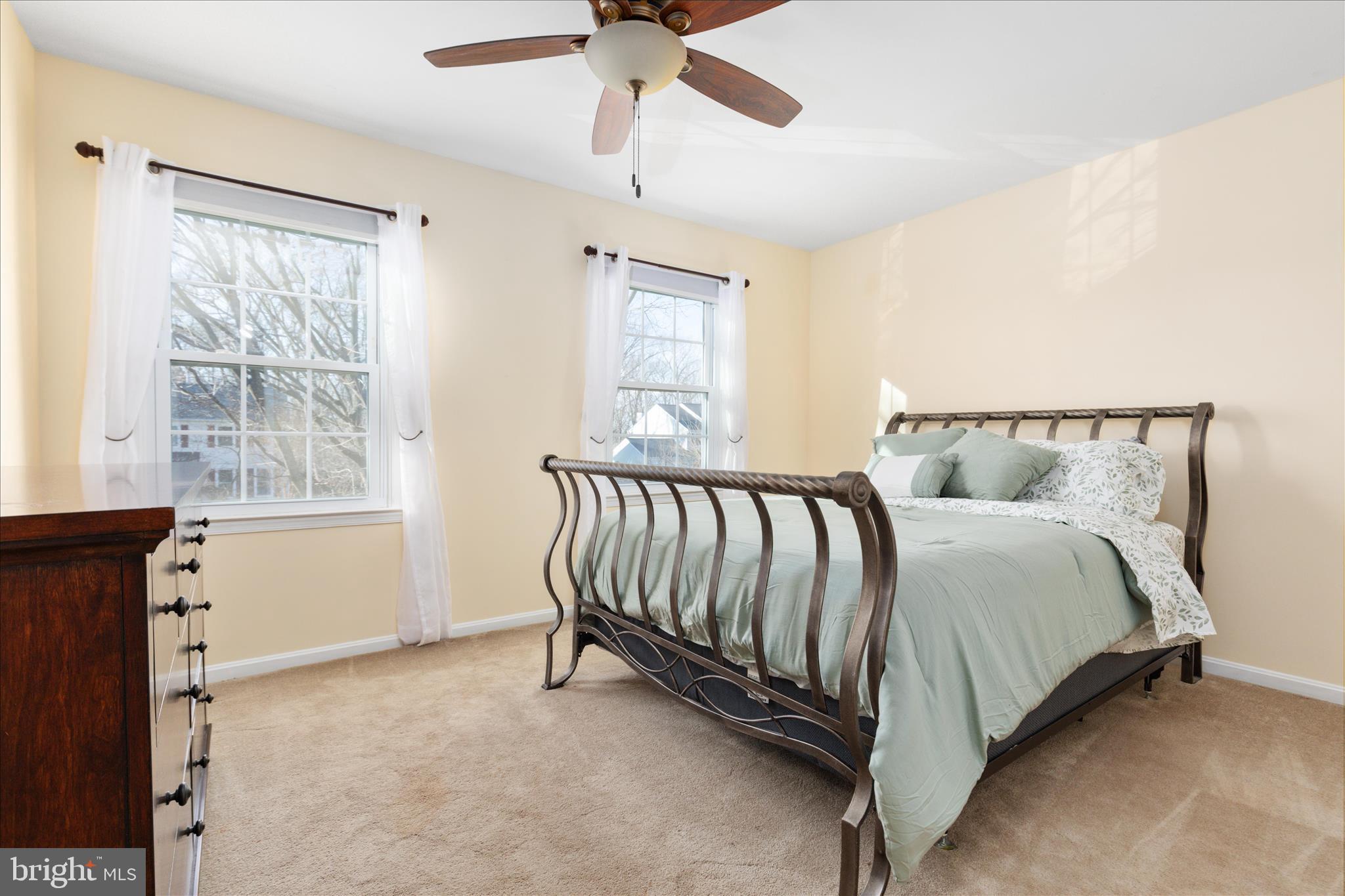 LEE MANOR - Residential