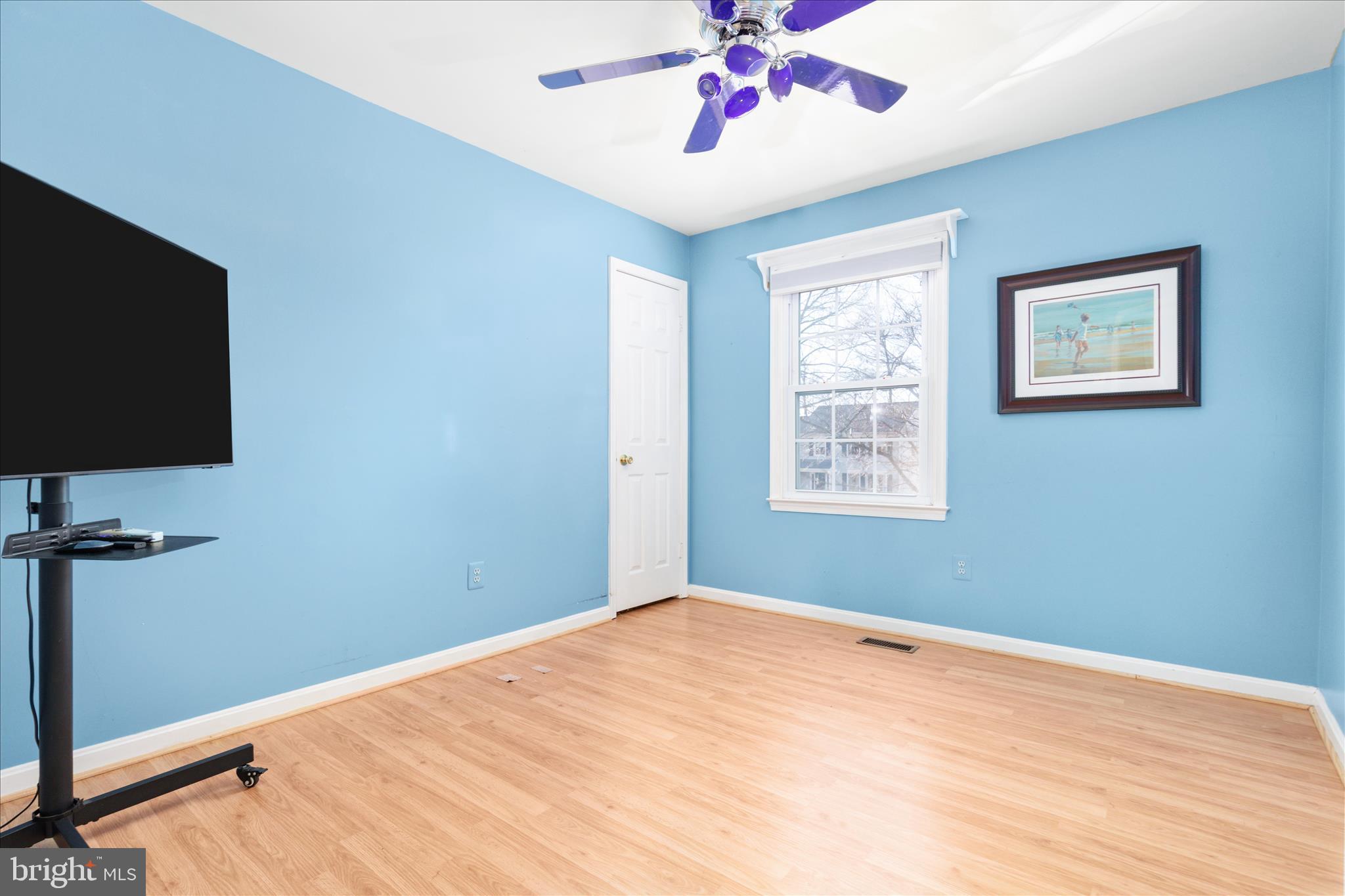 LEE MANOR - Residential