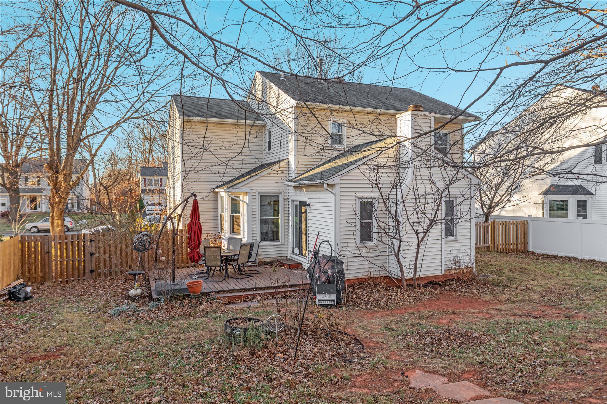 LEE MANOR - Residential