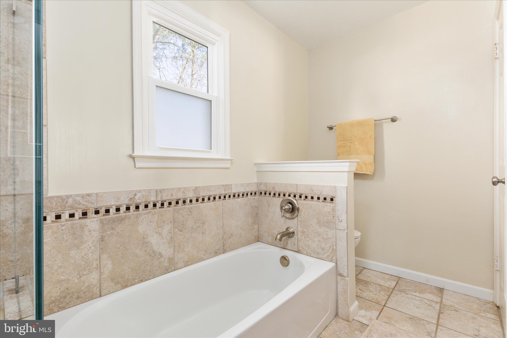 LEE MANOR - Residential