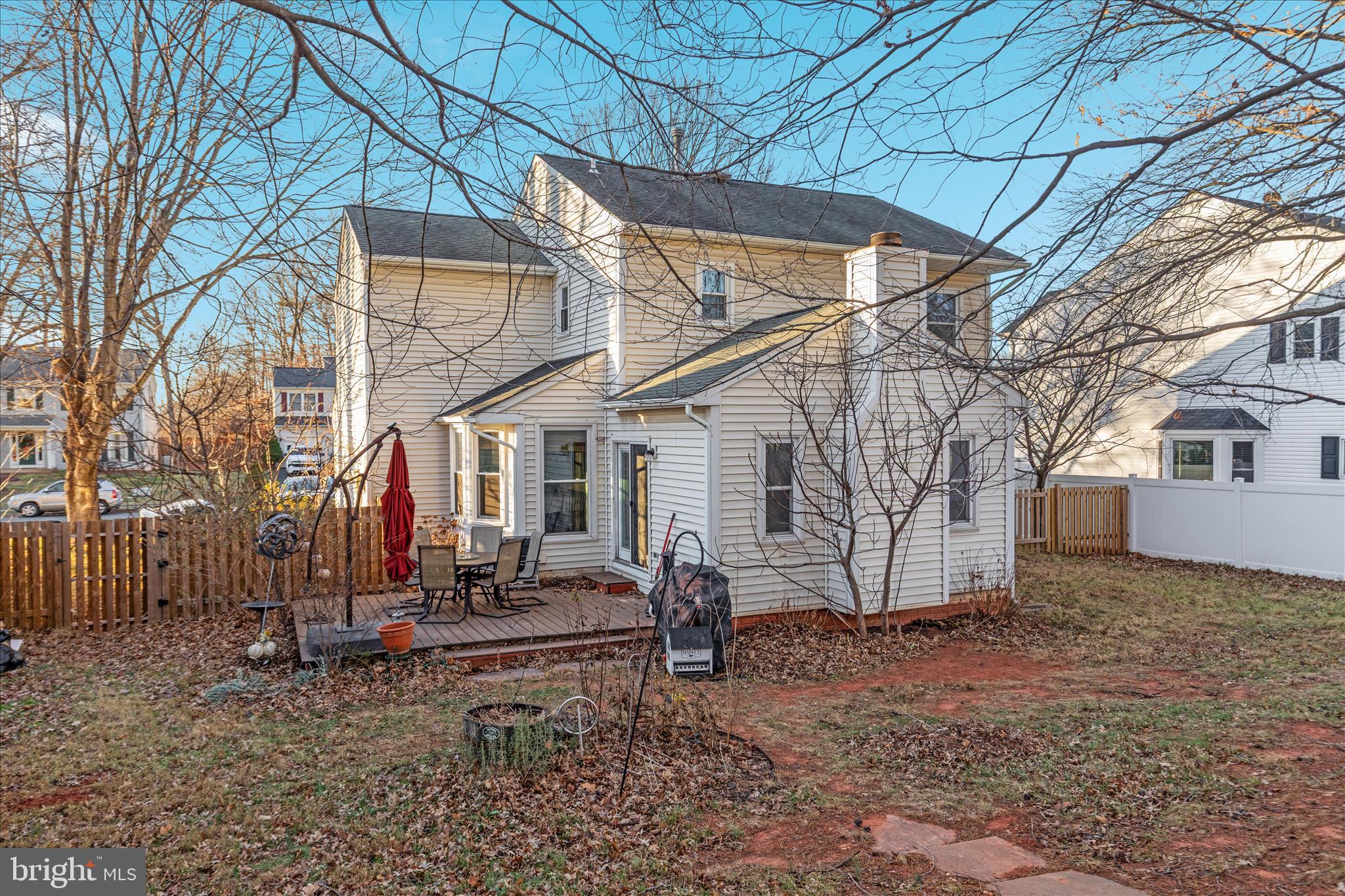 LEE MANOR - Residential