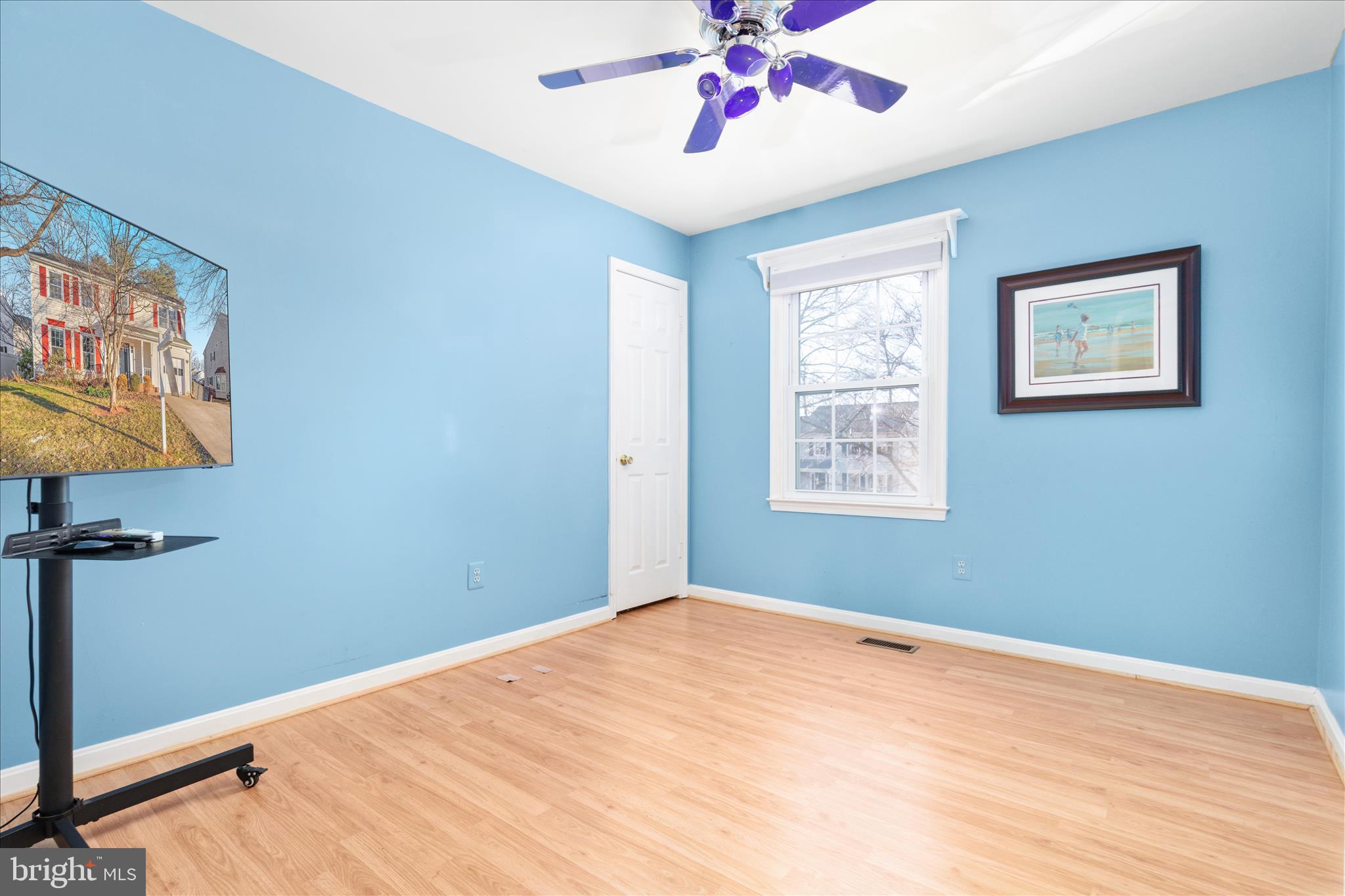 LEE MANOR - Residential