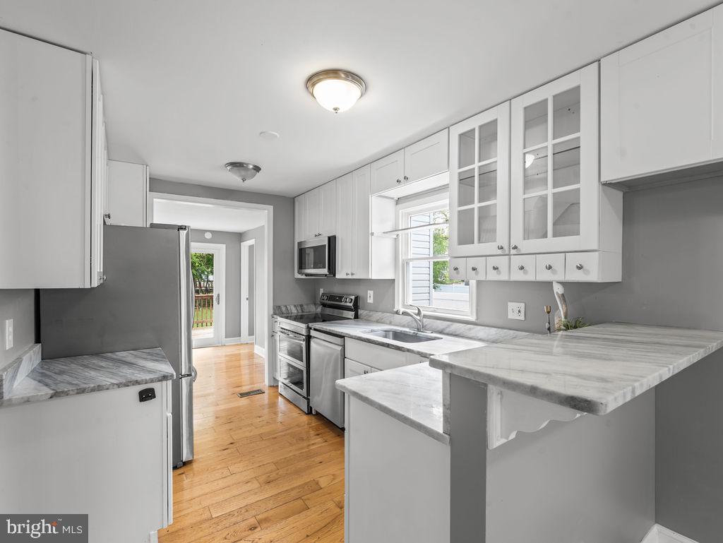 UPPER MAGOTHY BEACH - Residential