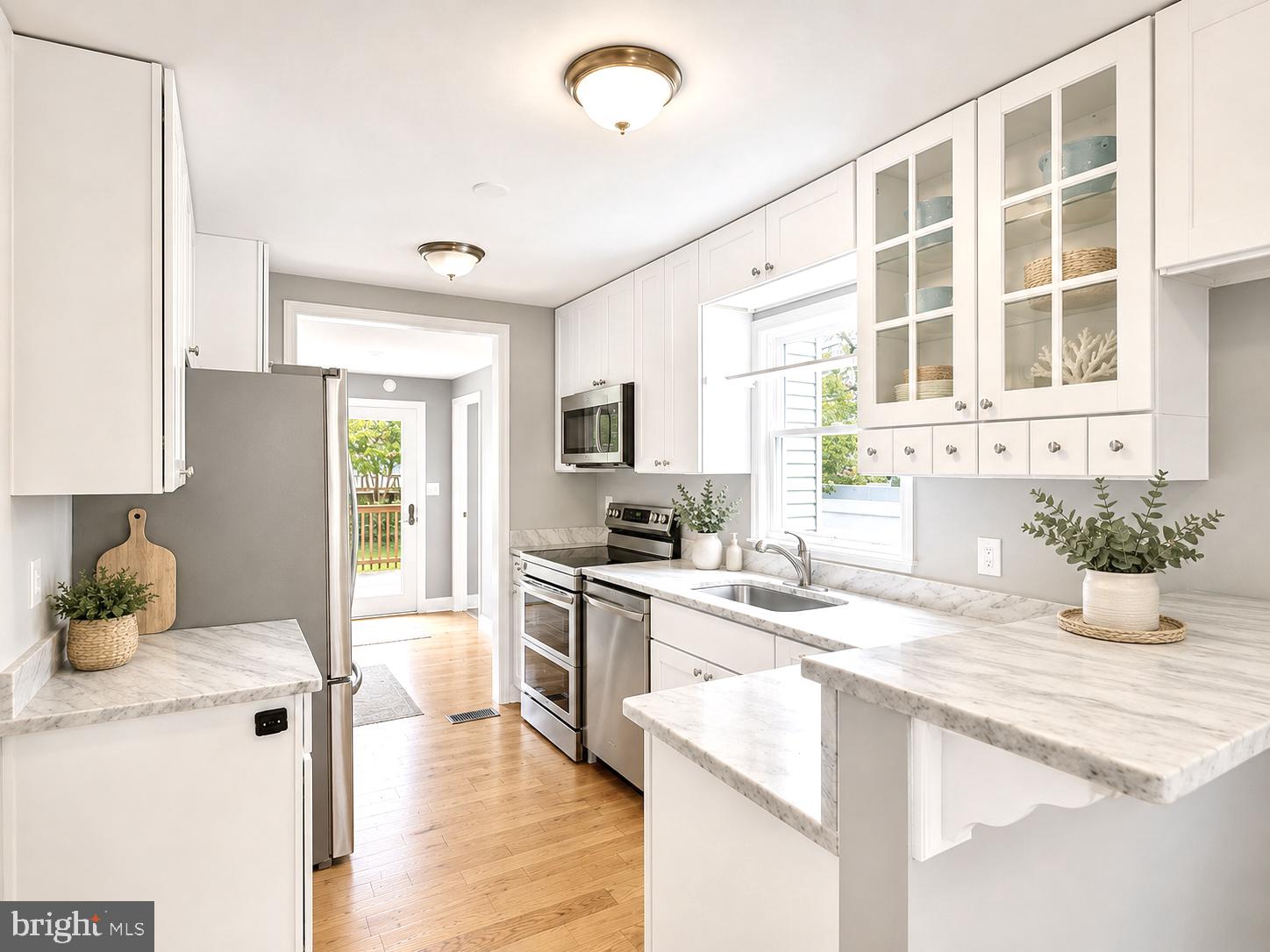 UPPER MAGOTHY BEACH - Residential