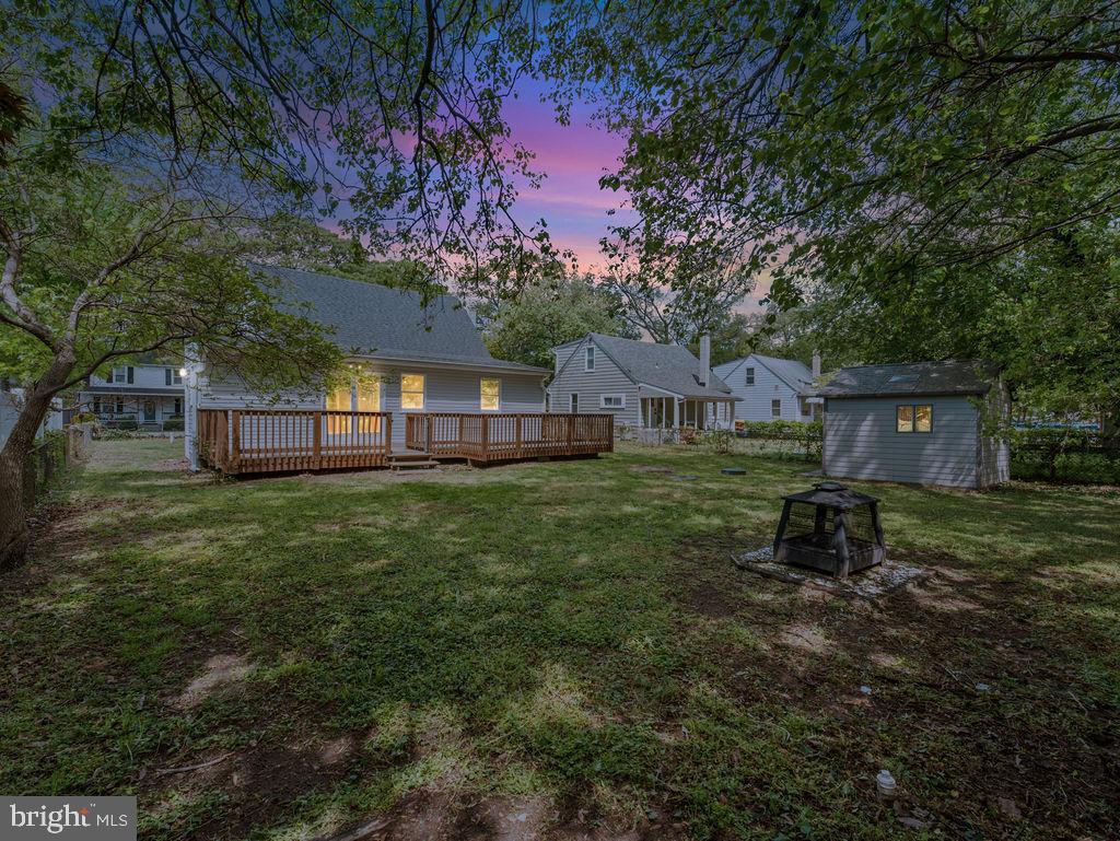 UPPER MAGOTHY BEACH - Residential