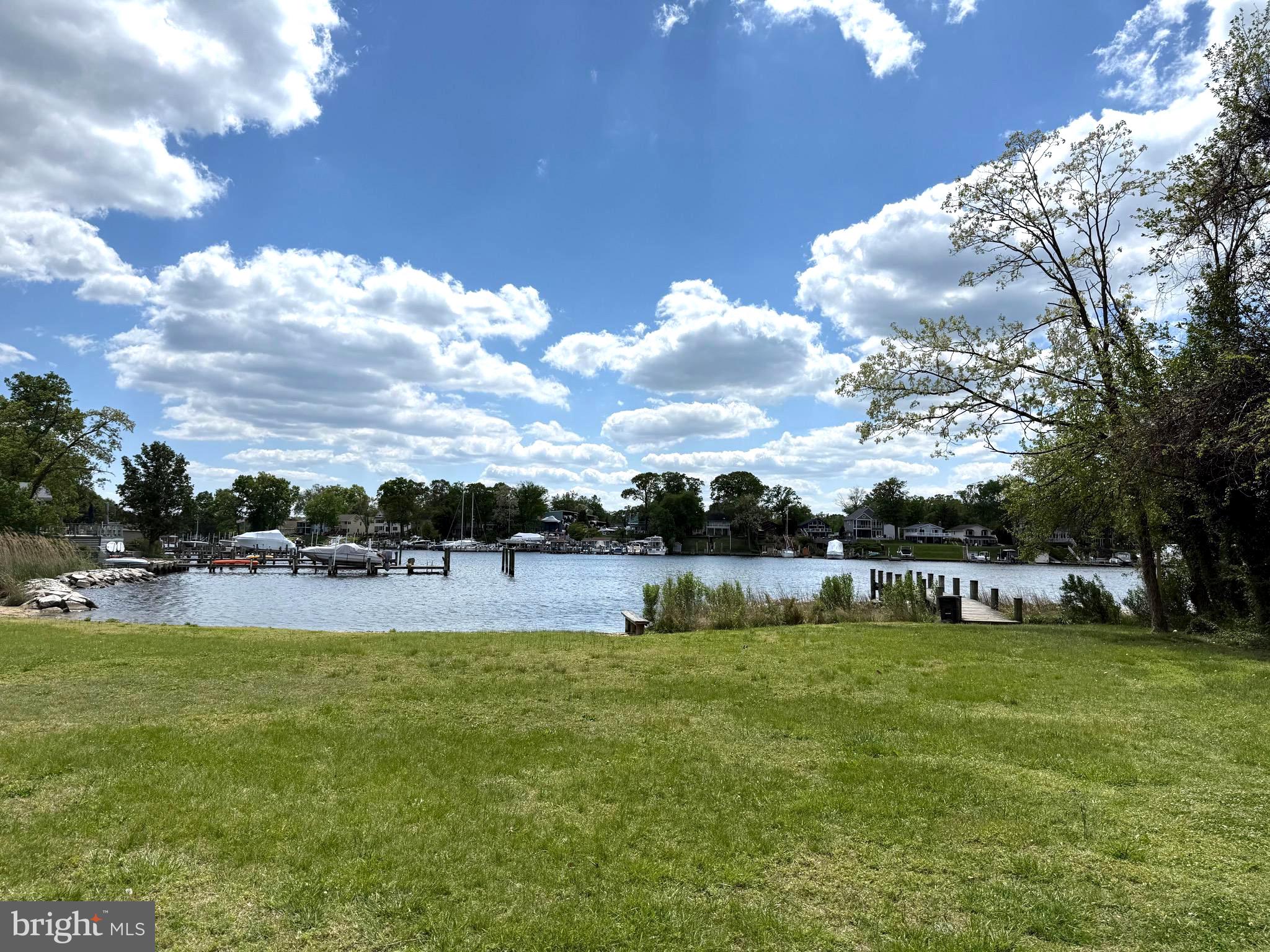 UPPER MAGOTHY BEACH - Residential