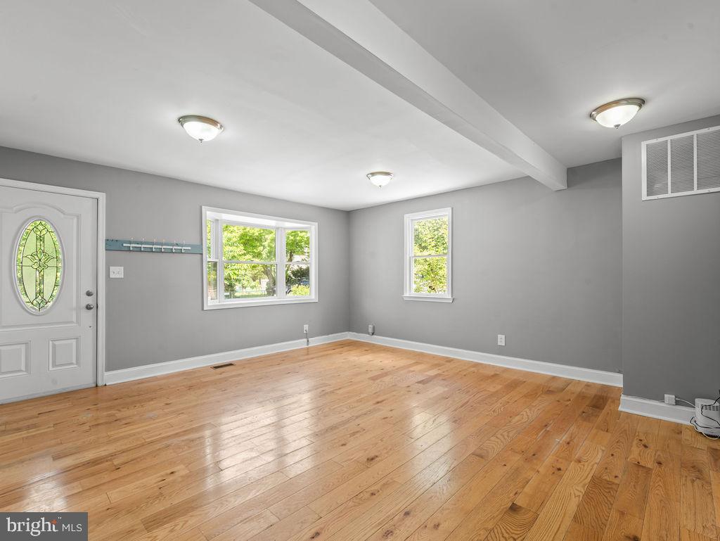 UPPER MAGOTHY BEACH - Residential
