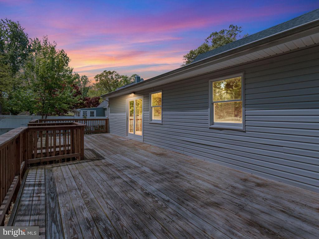 UPPER MAGOTHY BEACH - Residential