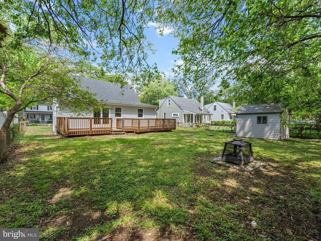 UPPER MAGOTHY BEACH - Residential